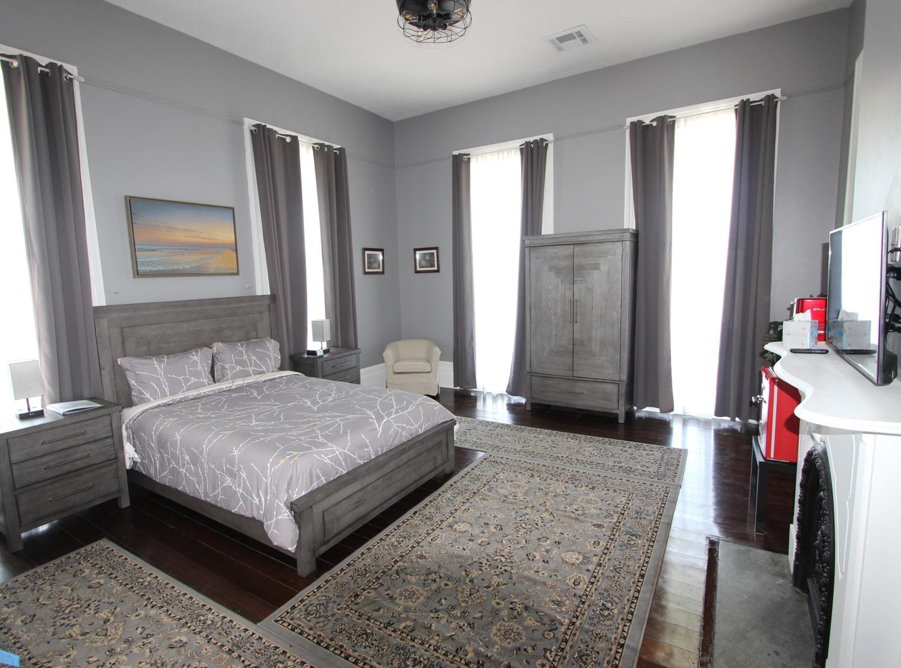 Gray Suite Main House Upstairs