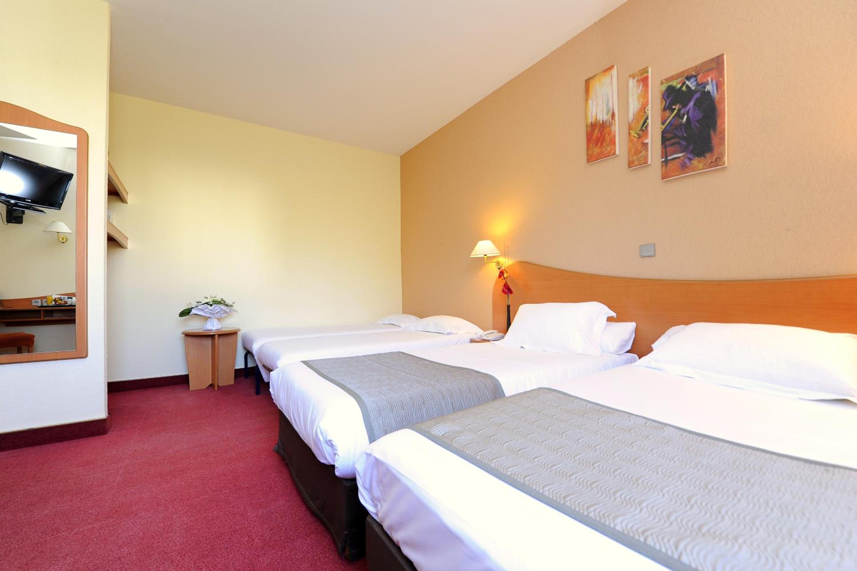 Triple Room
