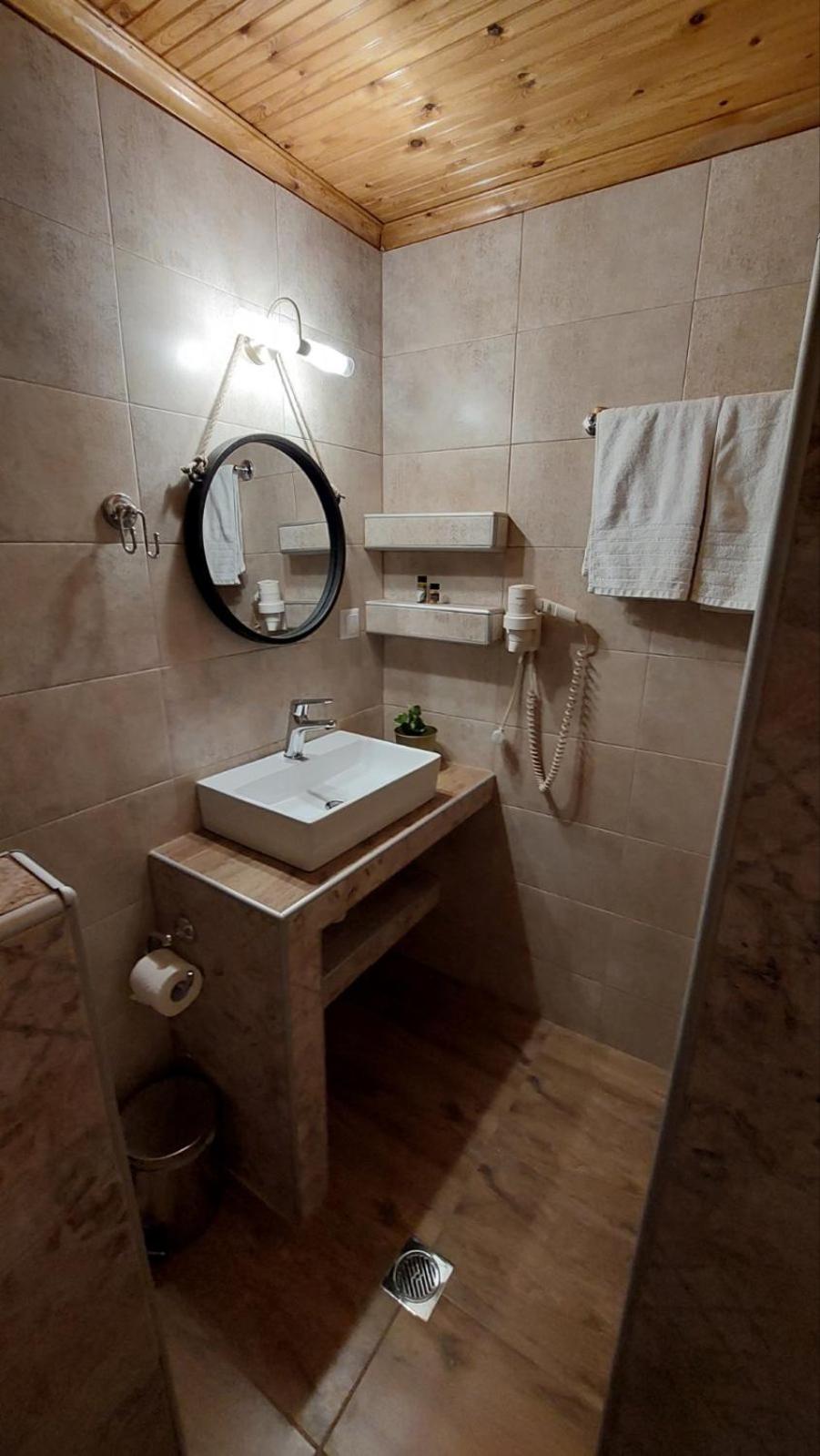 Suite with Panoramic View - Photo 18