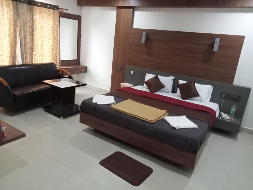 Deluxe Double or Twin Room with Balcony - Photo 7