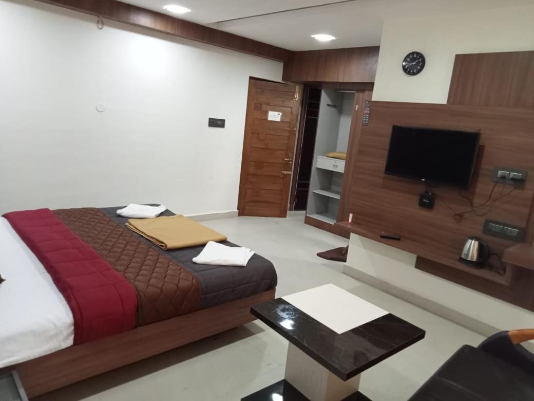 Deluxe Suite - Photo 5
