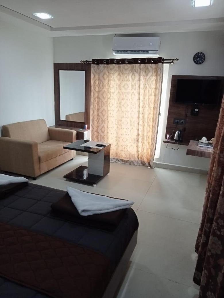 Deluxe Suite - Photo 7