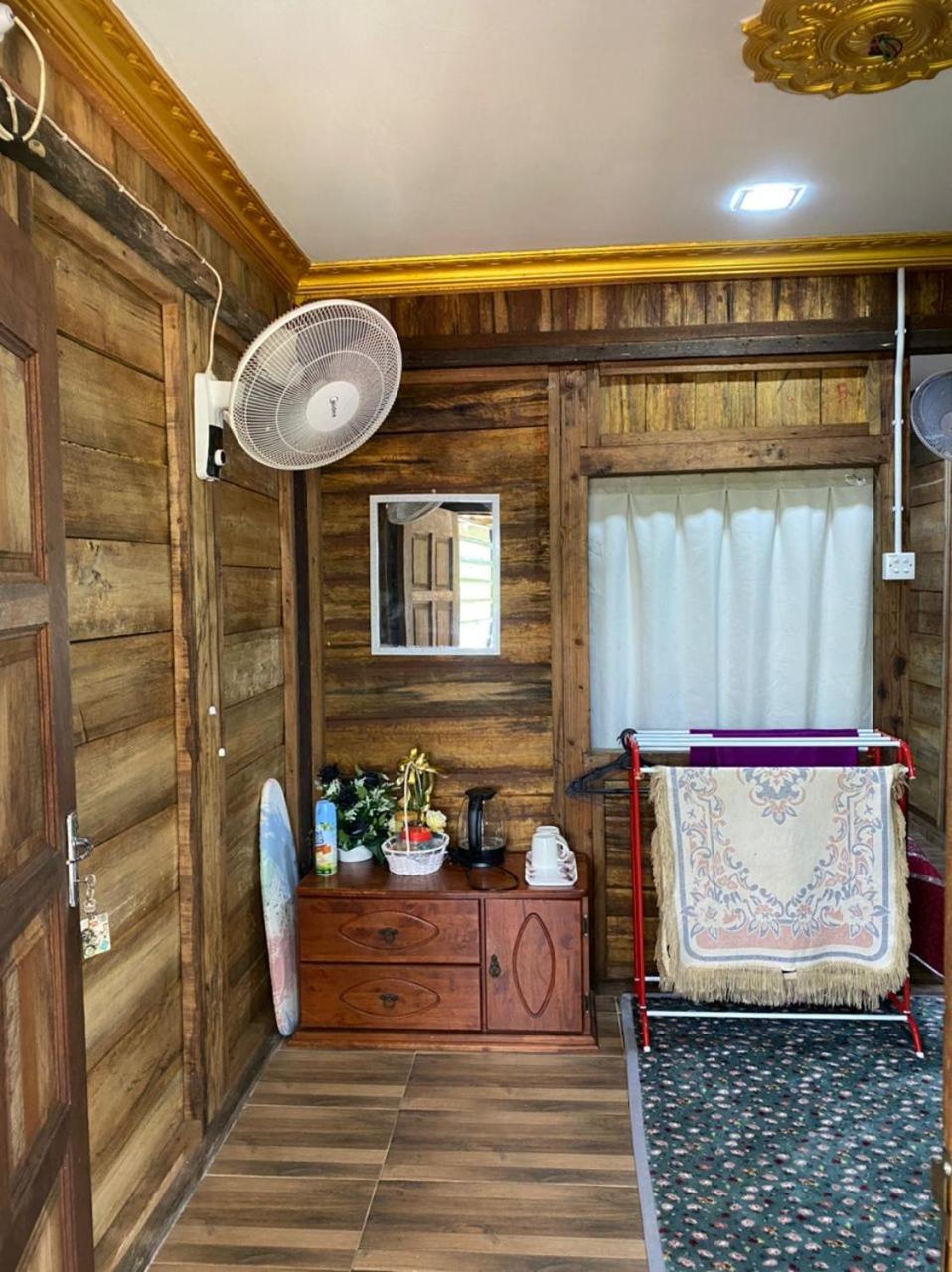Queen Room with Balcony photo 3