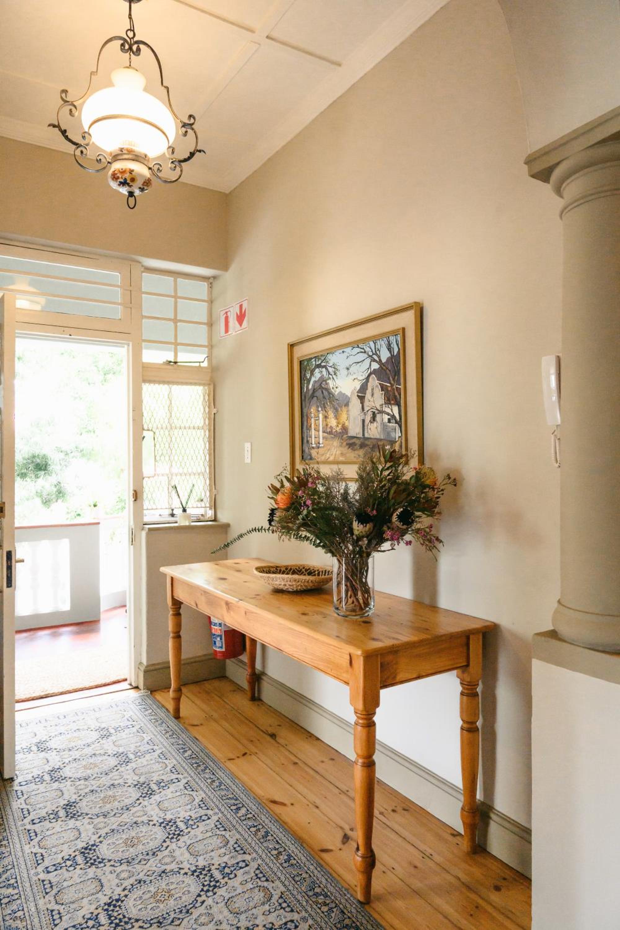 Luxury Apartment - Photo 15