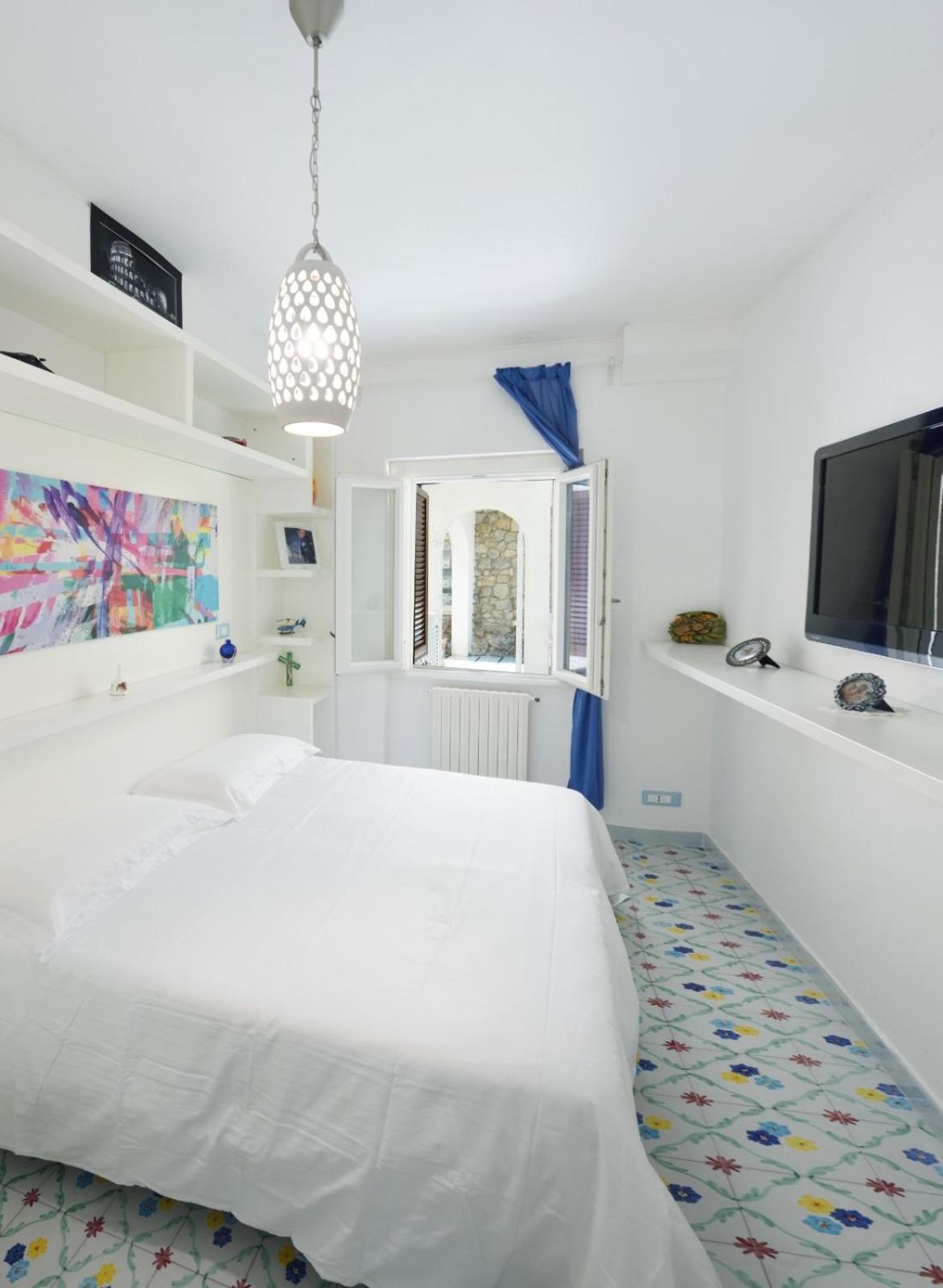 Two-Bedroom House photo 2