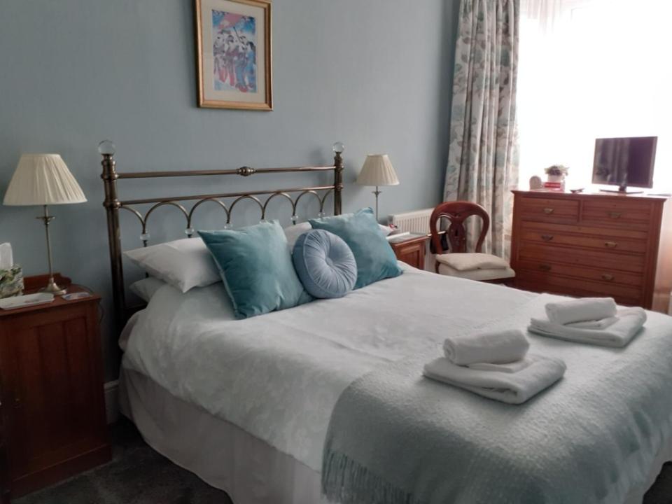 Deluxe Double Room With Shower