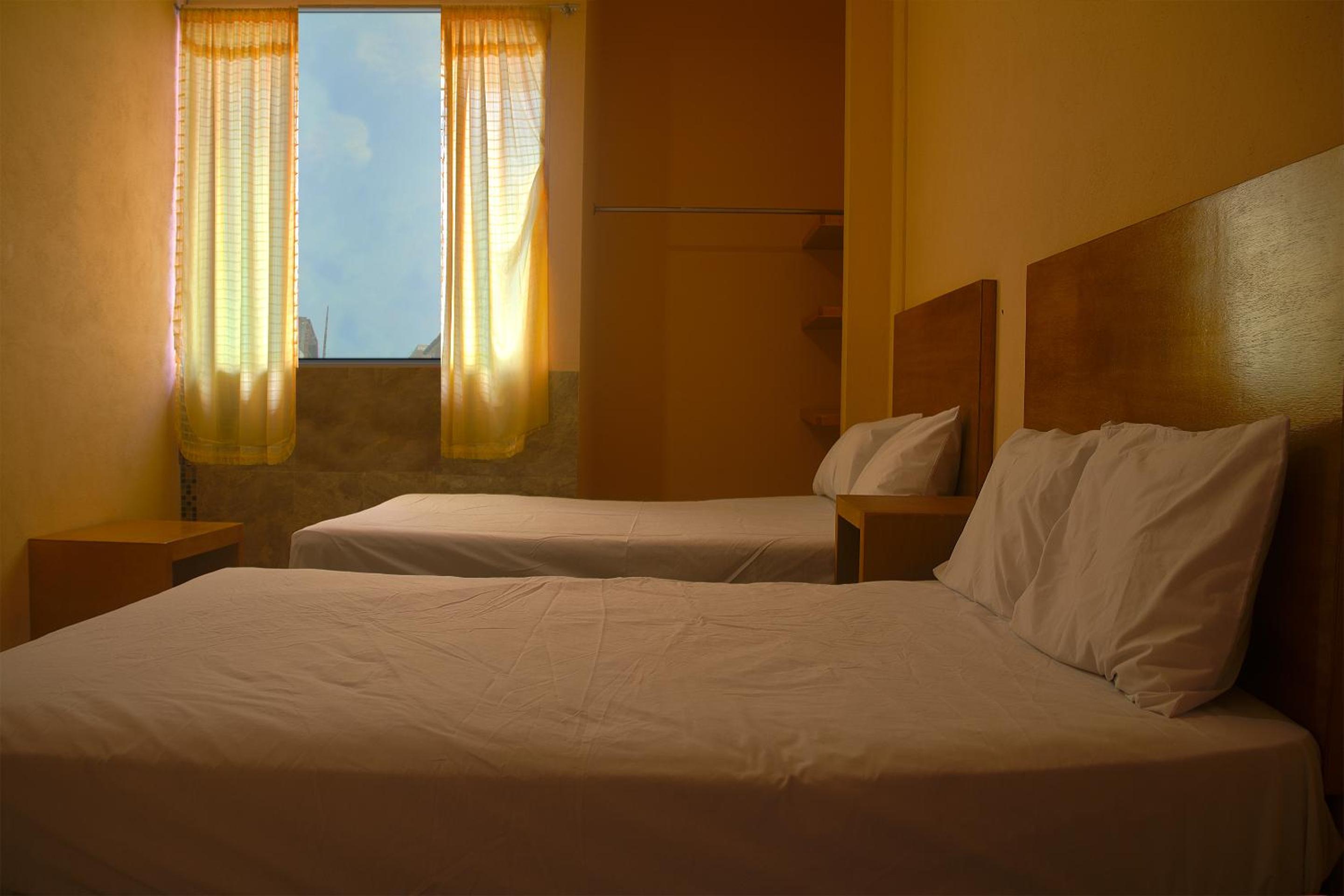 Standard Two Beds - Photo 7