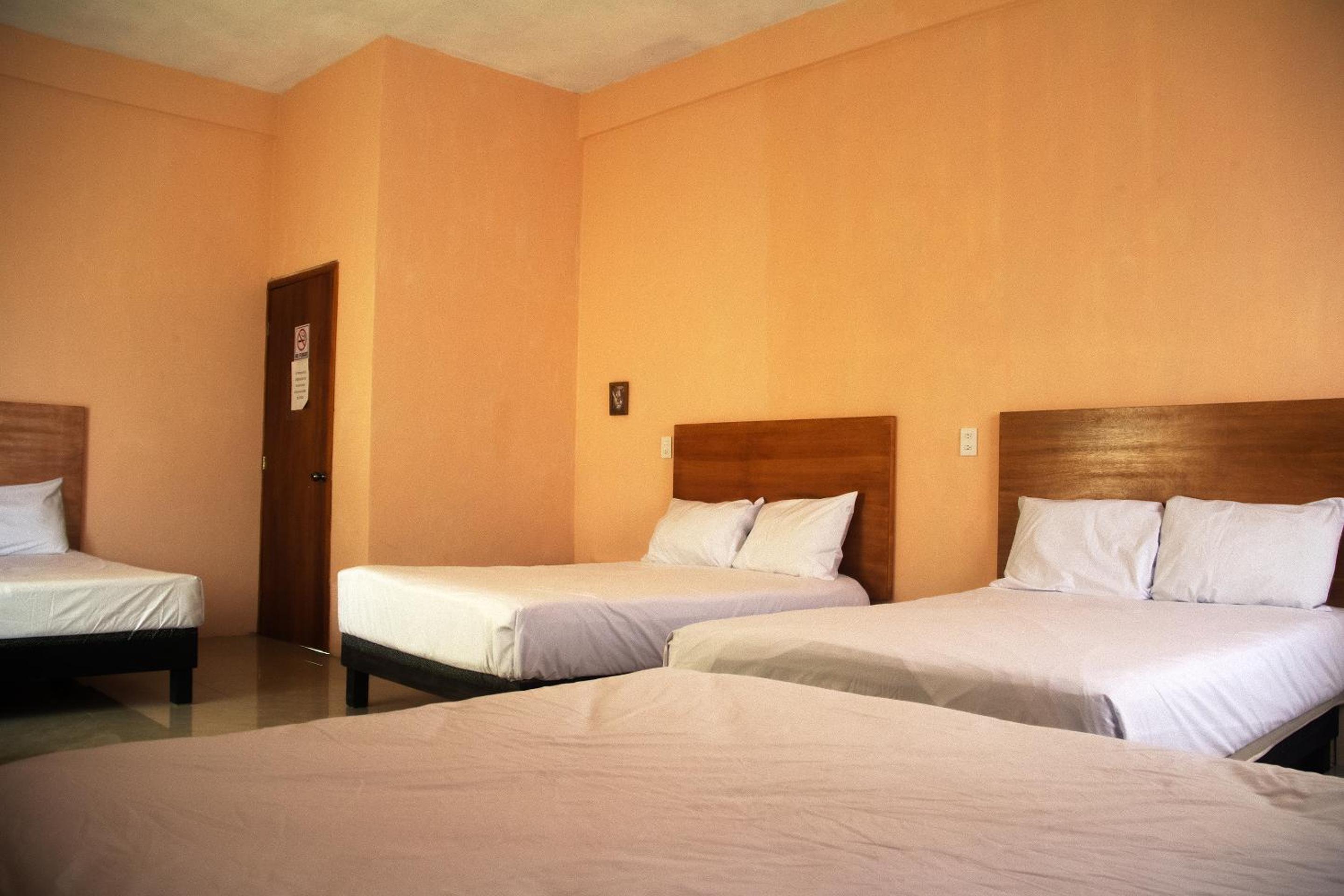 Standard Four Beds - Photo 3