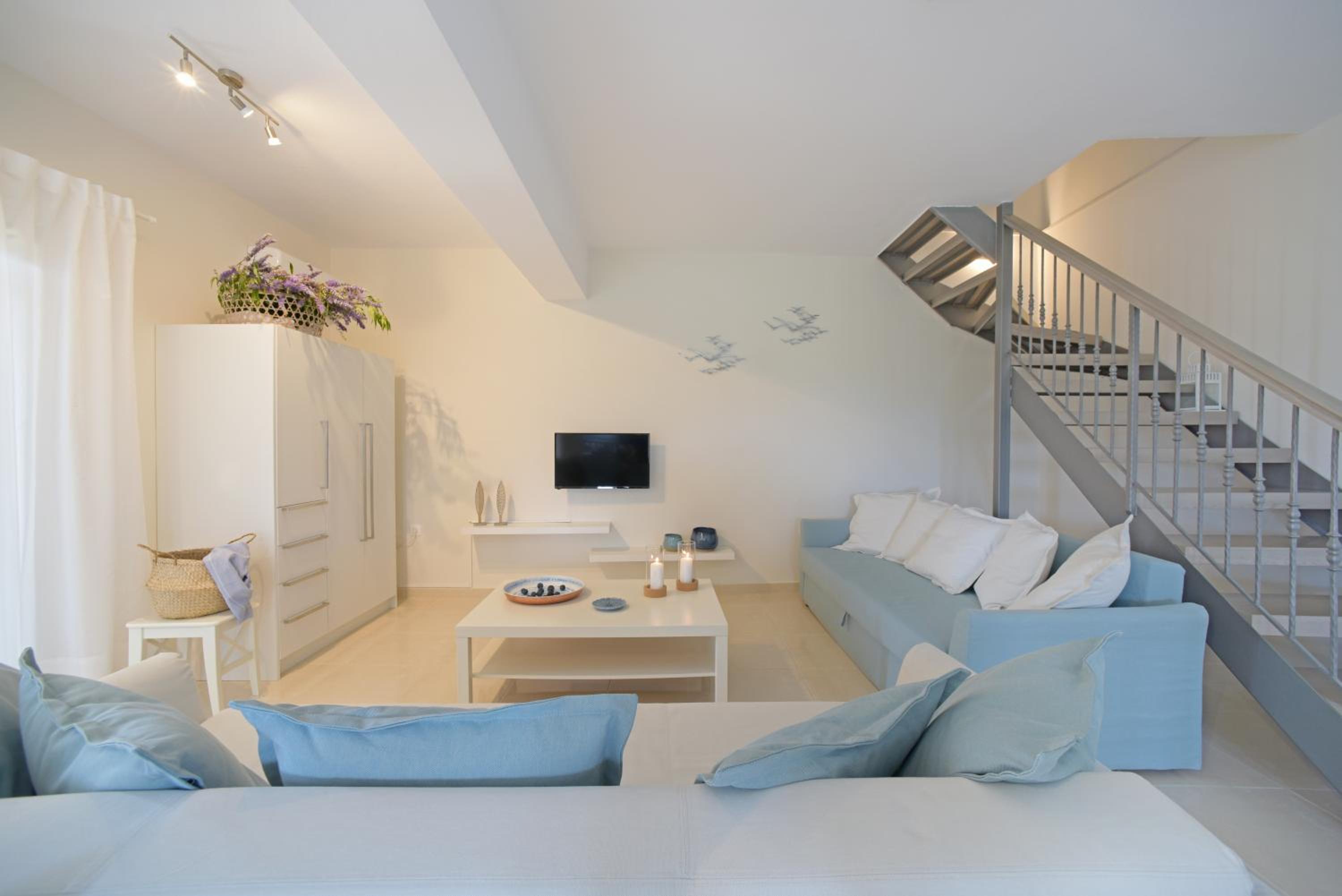 Villa photo 1