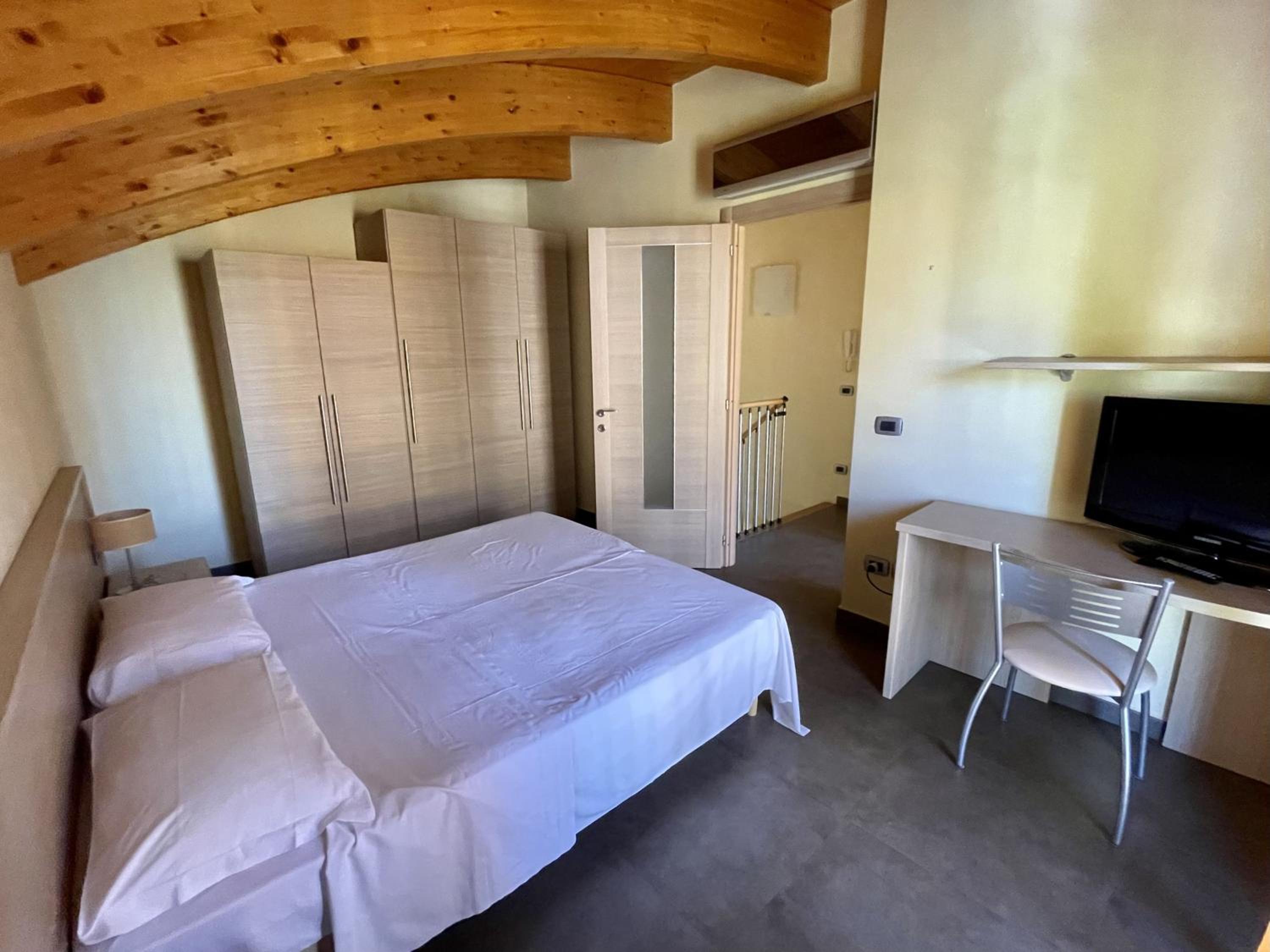 Two-Bedroom Apartment (3 Adults) photo 2