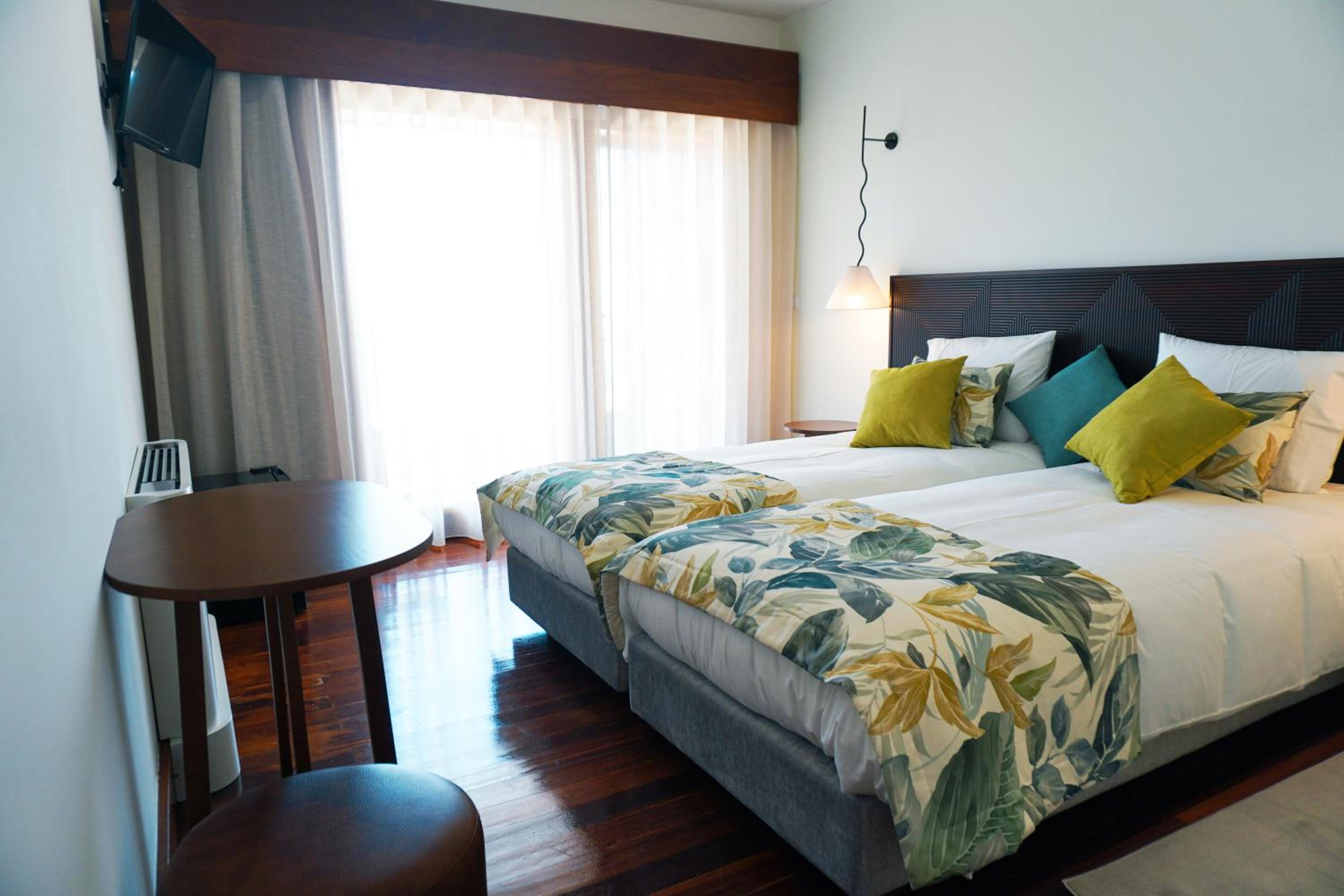 Standard Twin Room with Mountain View photo 3