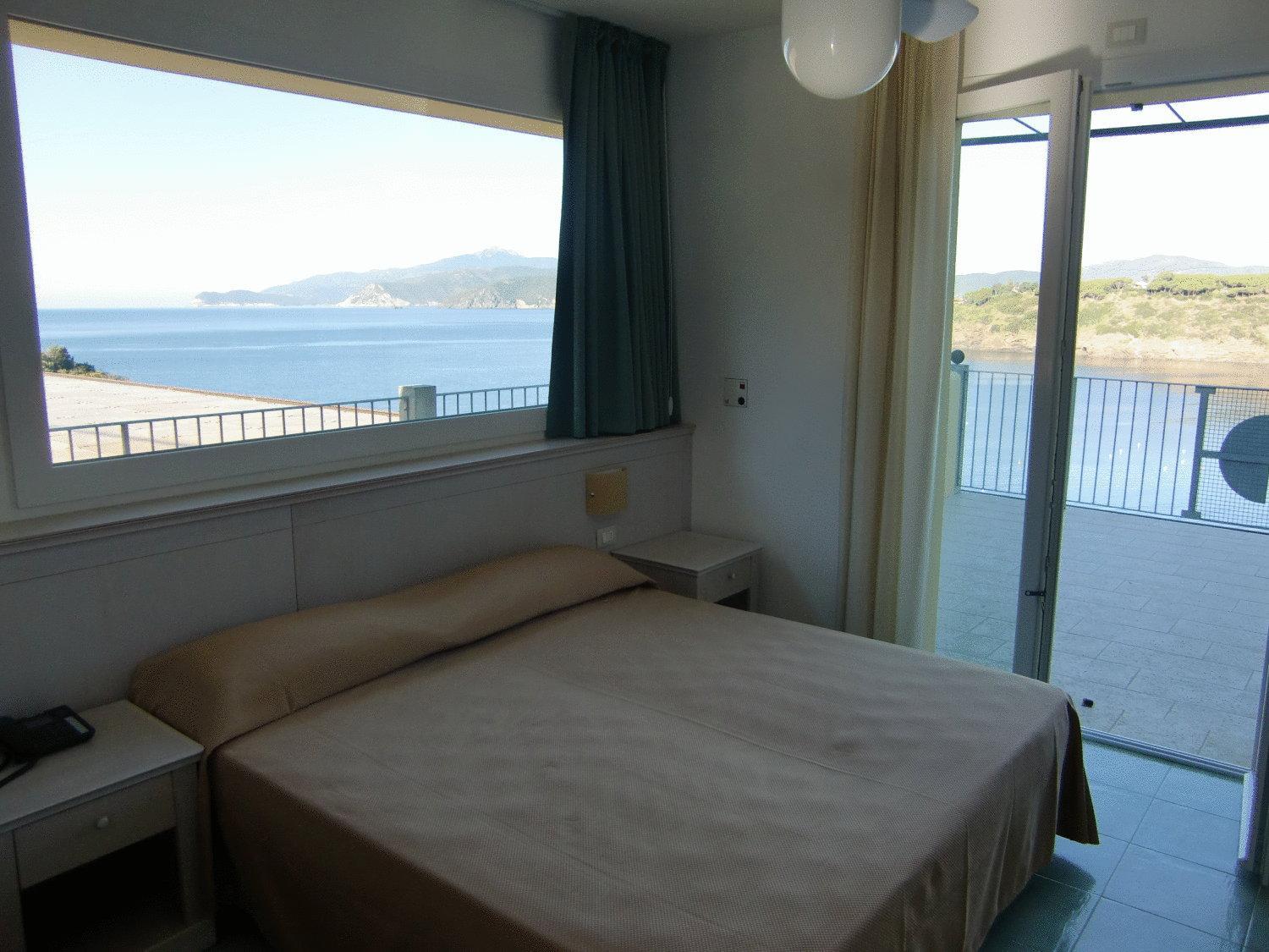 Superior Double or Twin Room with Sea View - Photo 3