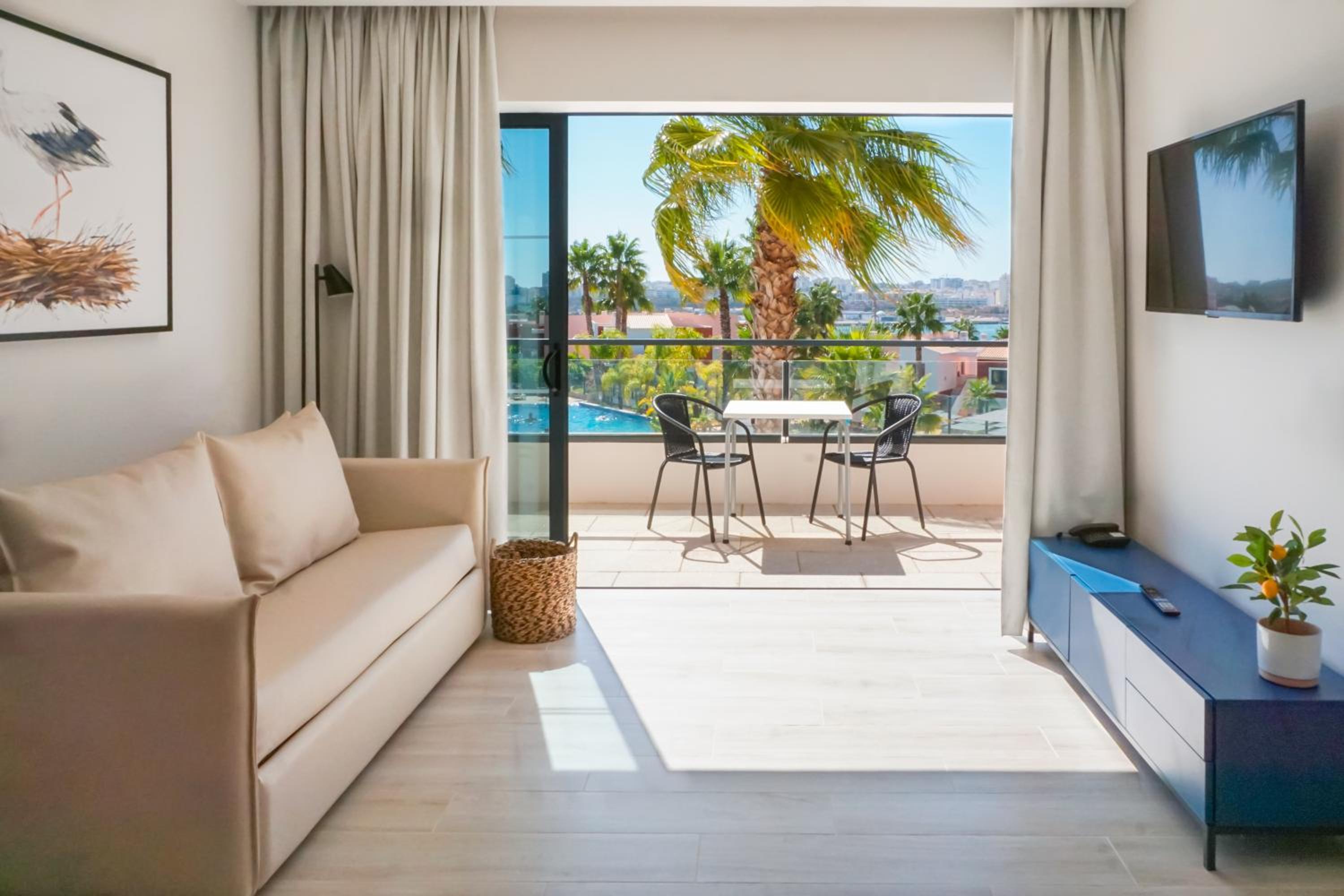 Vitor's Sunset Suite