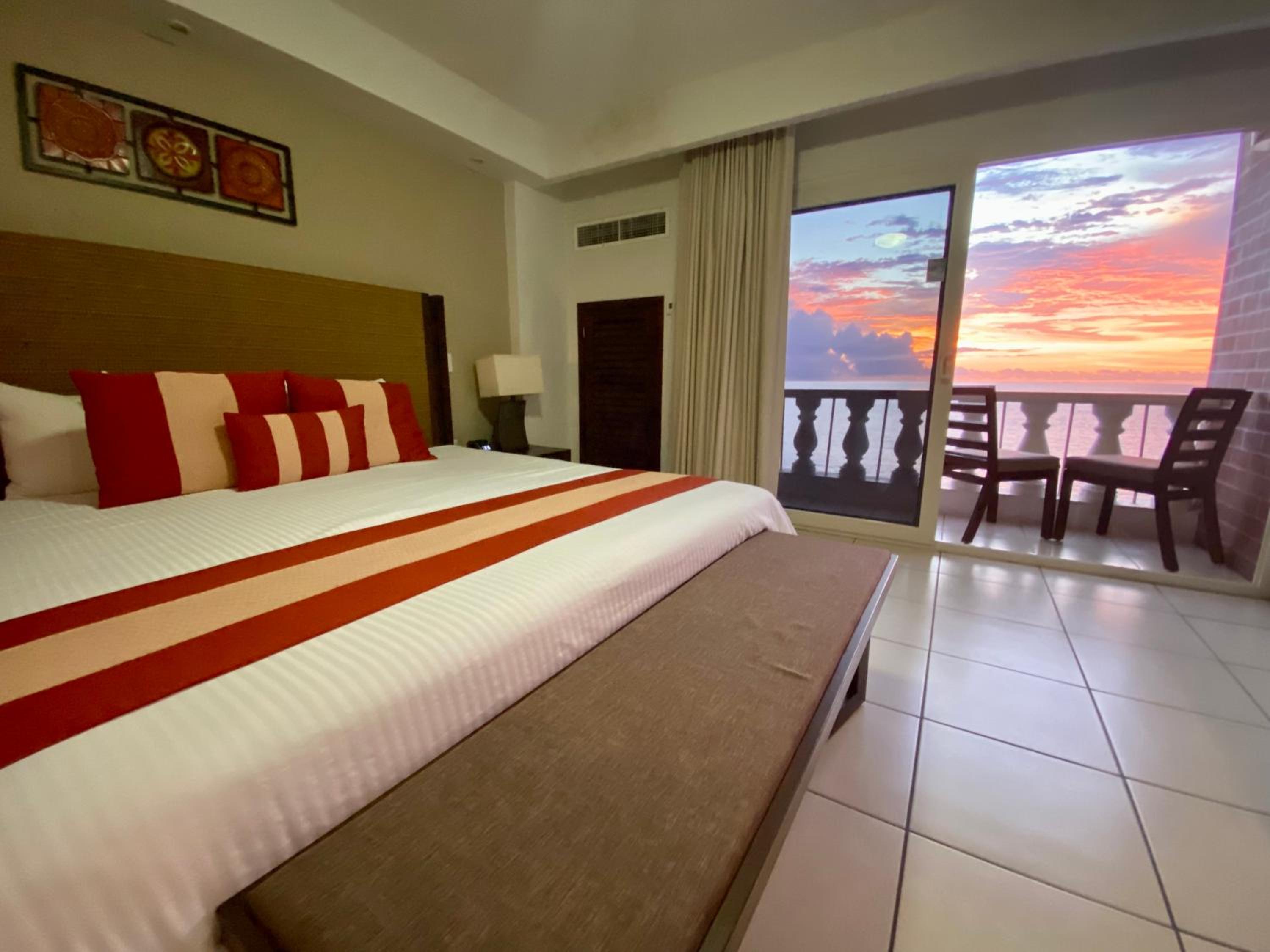 Deluxe Room - Photo 7