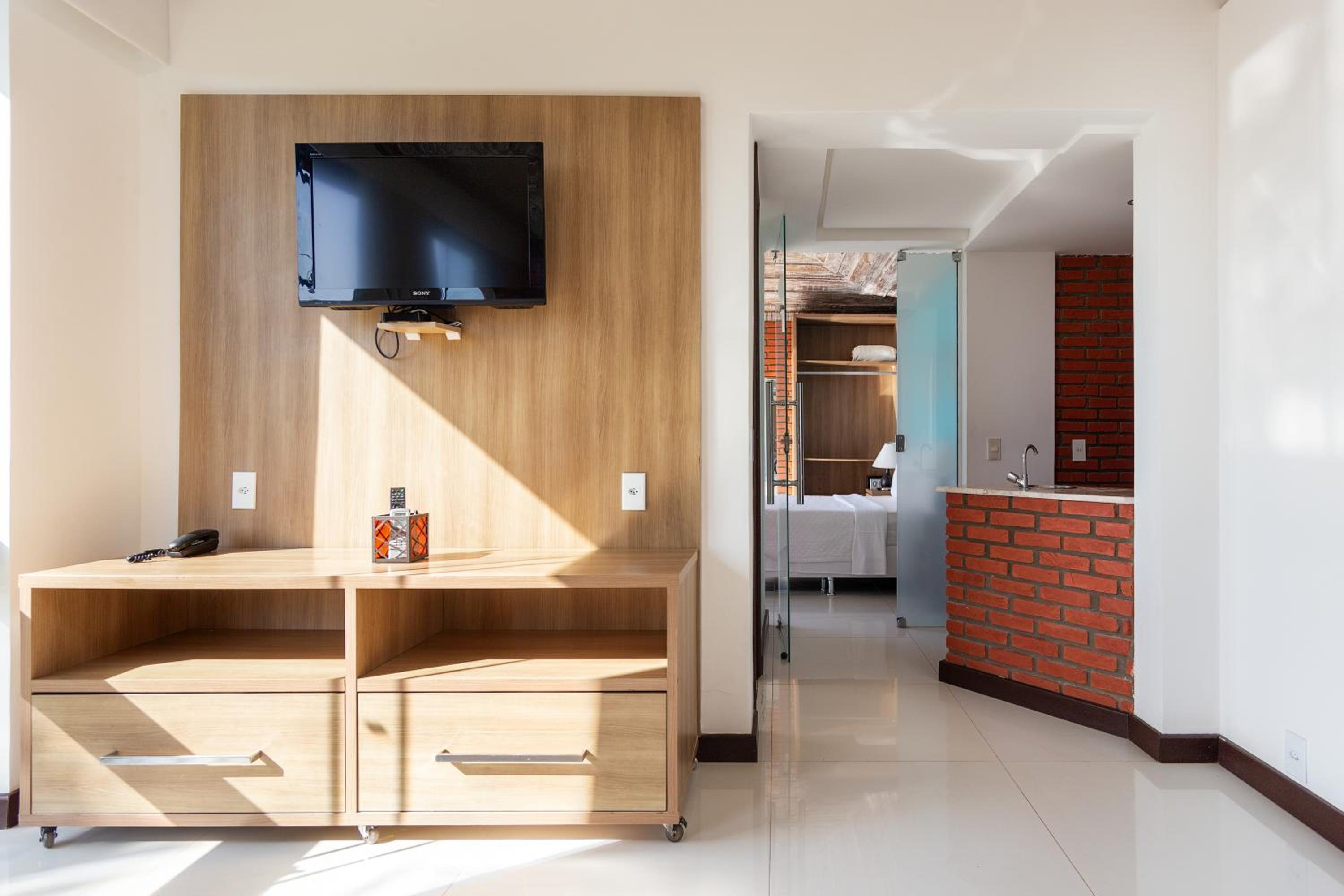Junior Suite with Sea View - Photo 18