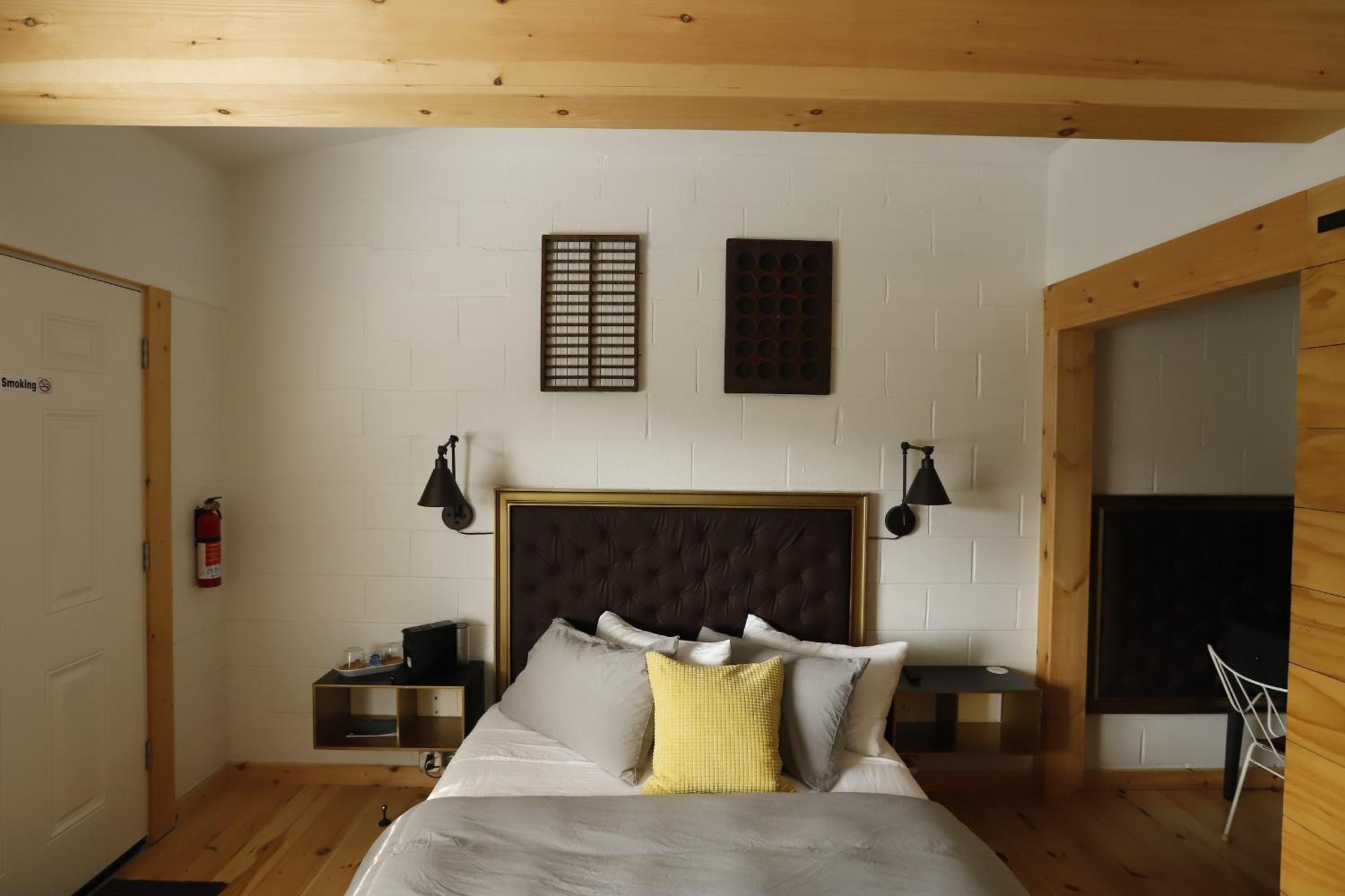 Double Room with Private Bathroom photo 1