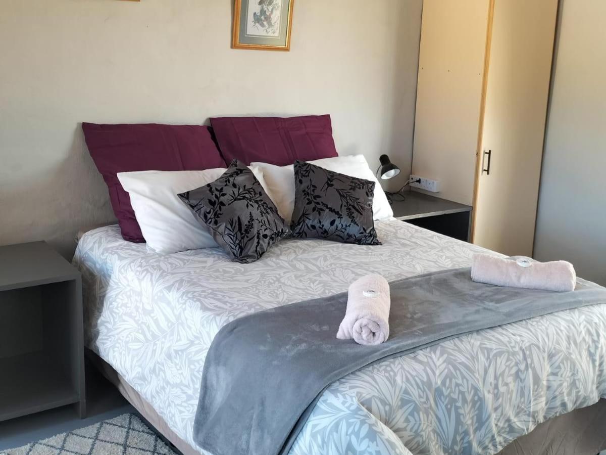 Standard Double Room - Photo 7