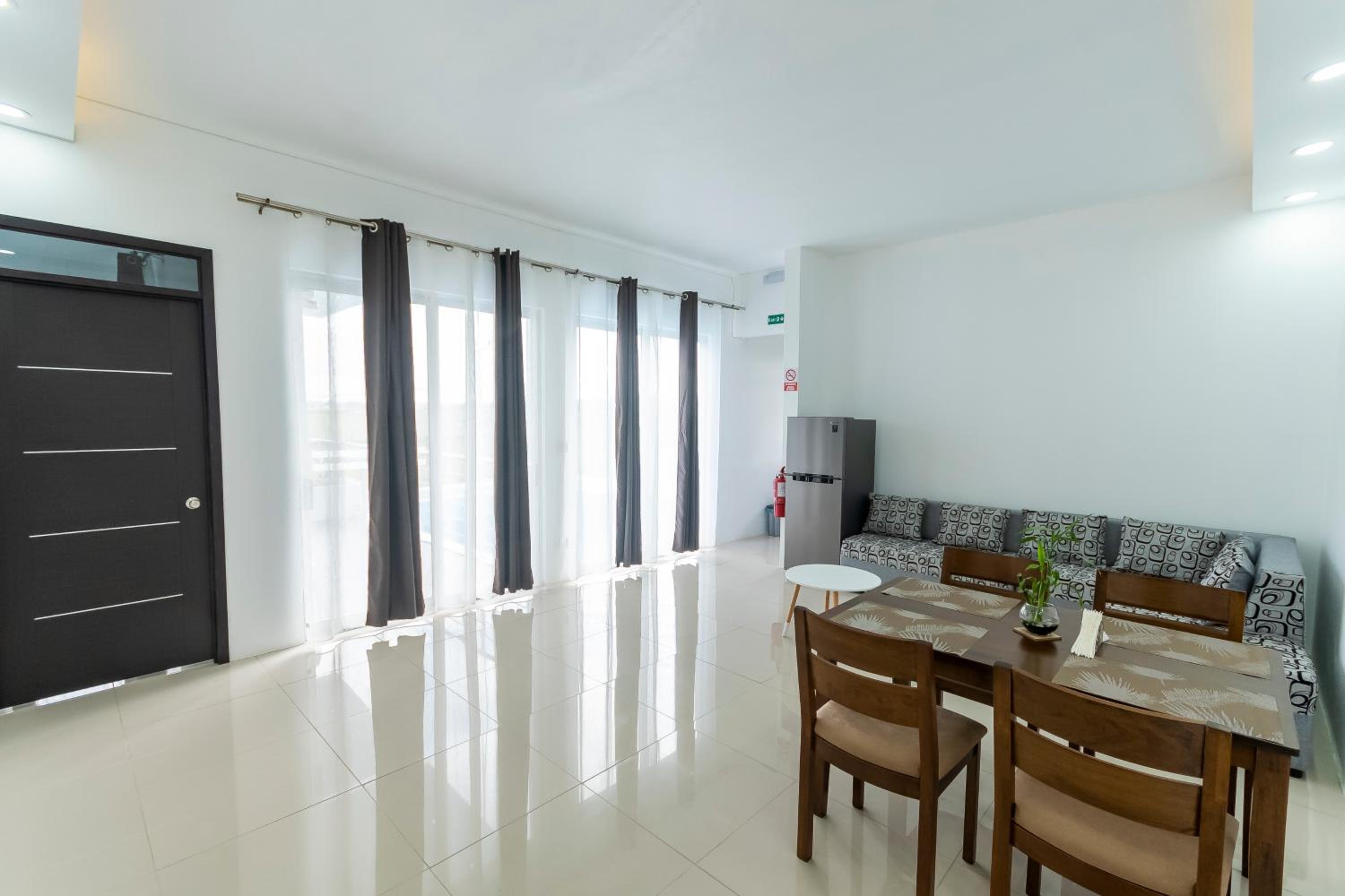 Villa with Private Pool - Photo 1