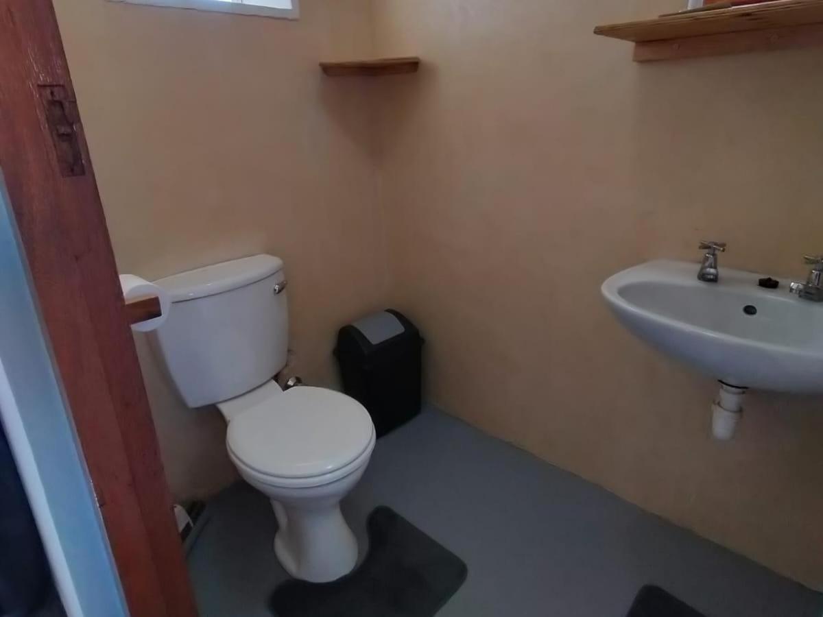 Standard Double Room - Photo 4