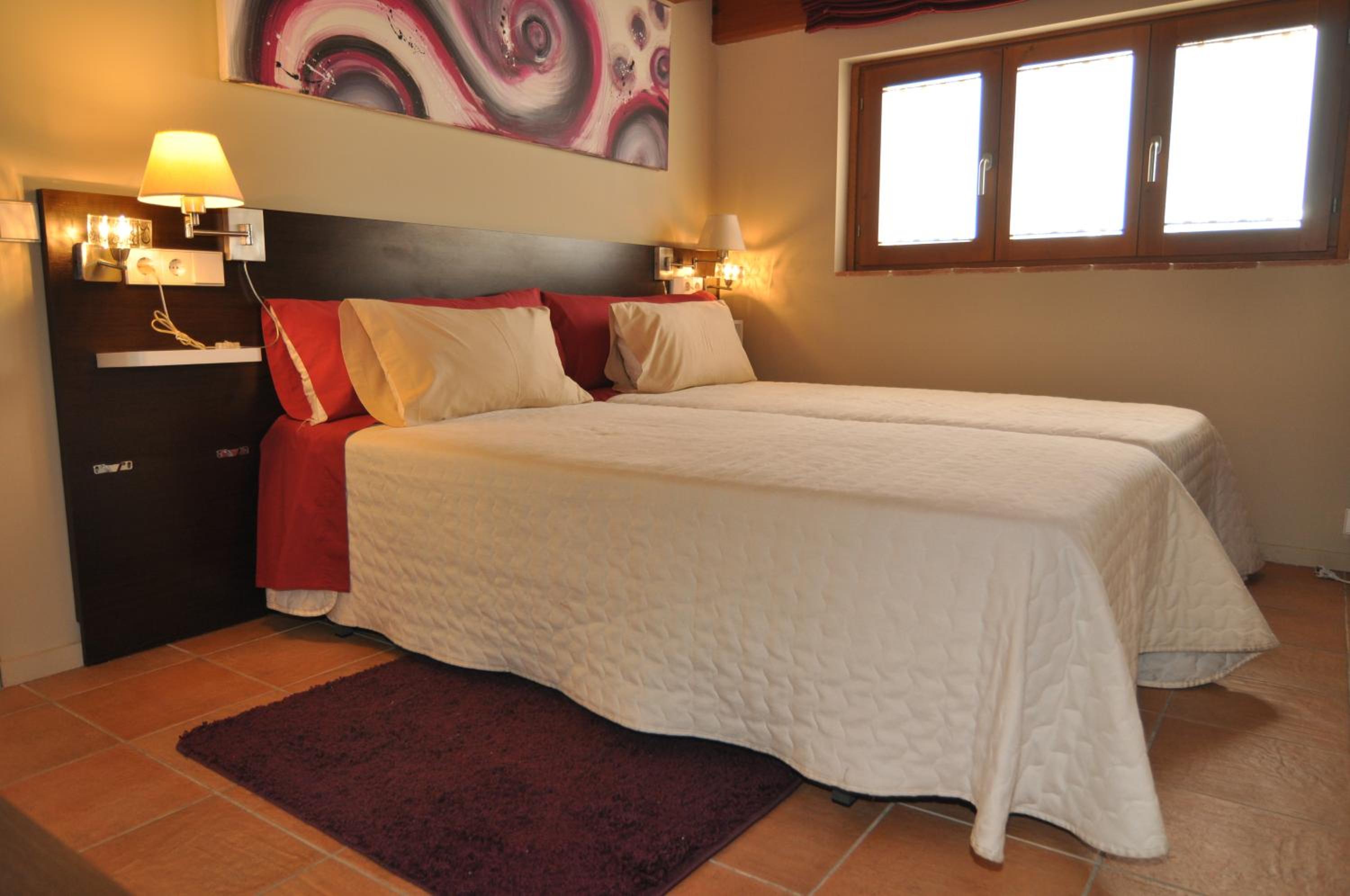 Twin Room - Photo 5