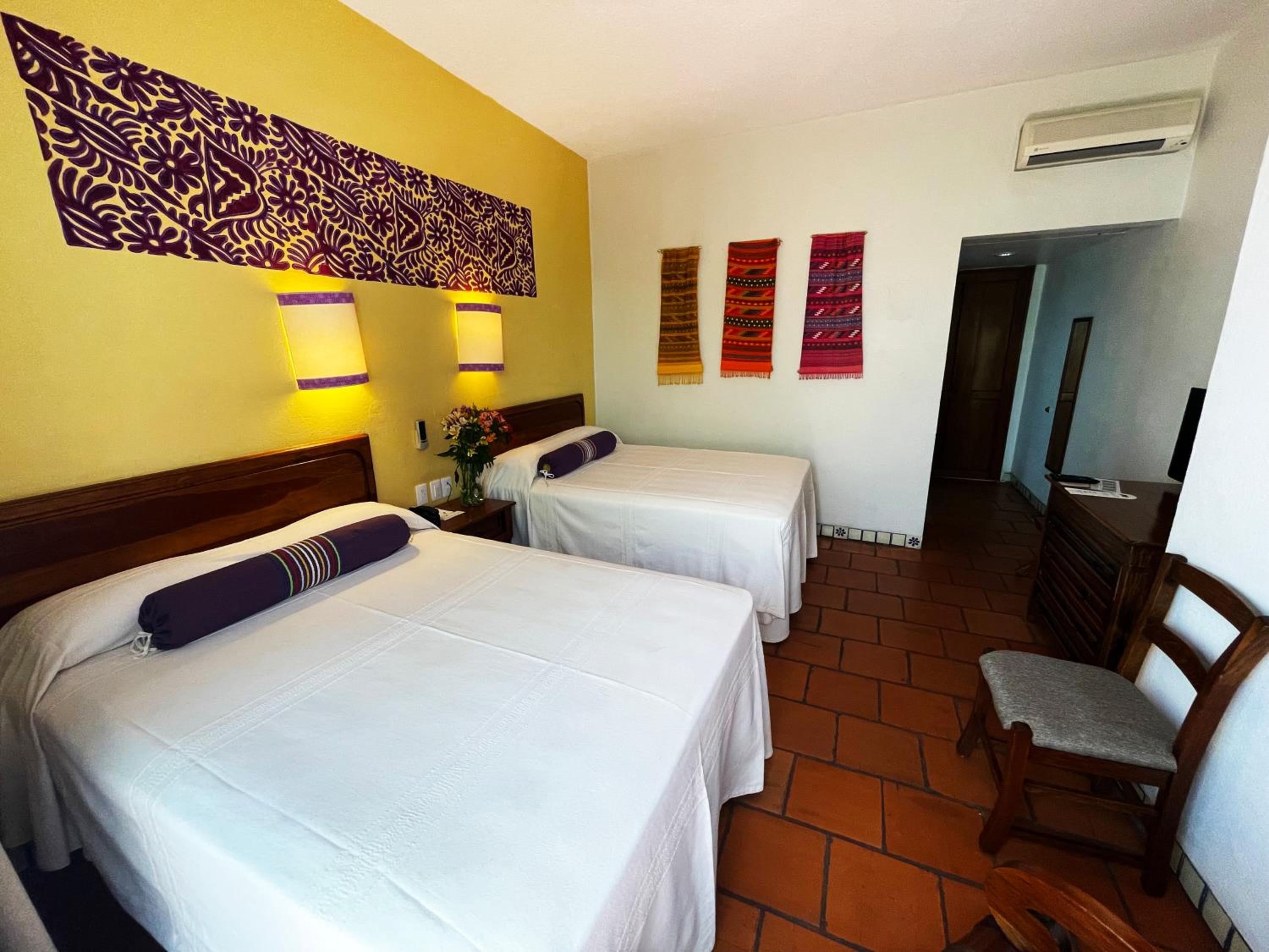 Double Room with Two Double Beds - Photo 1