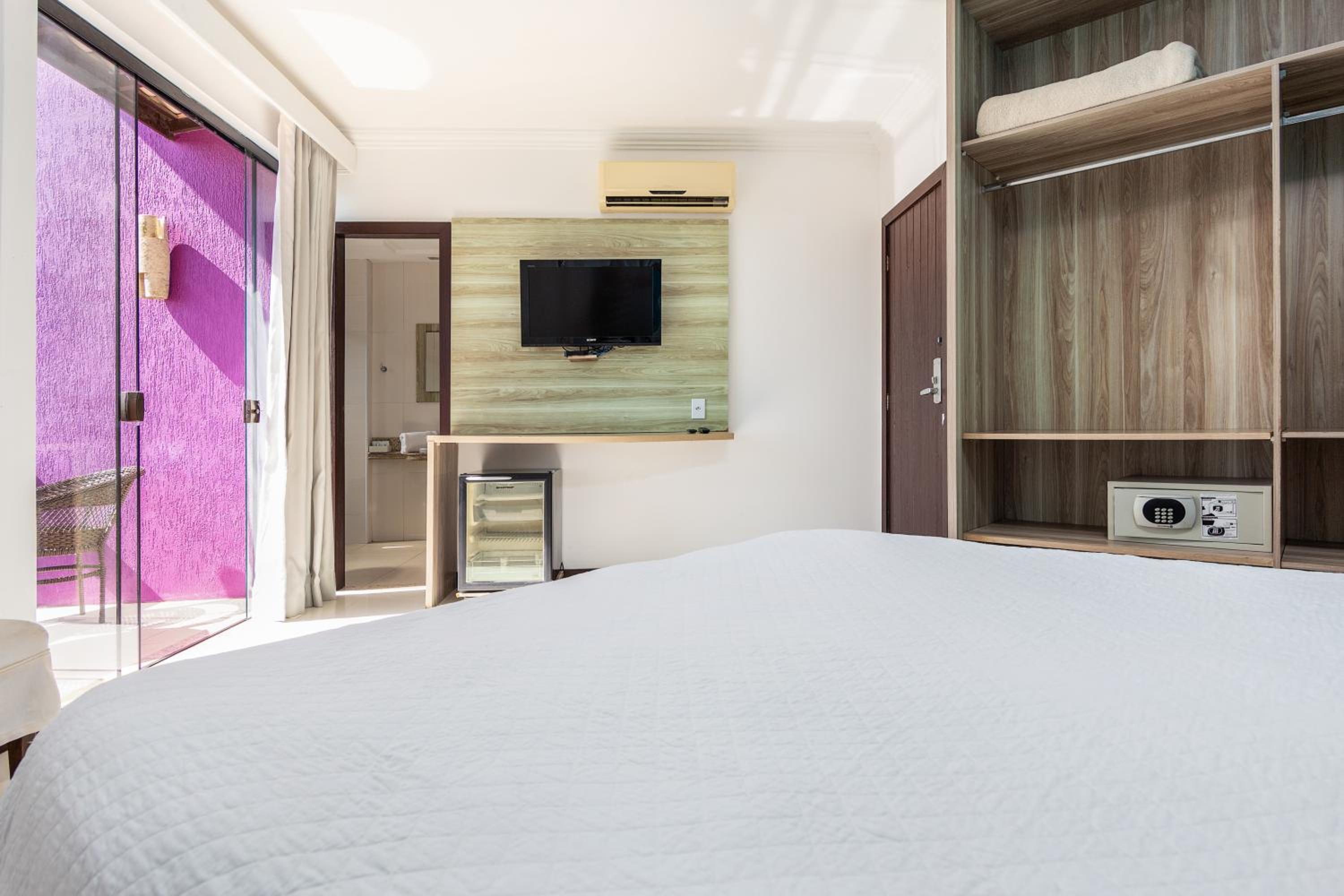 Superior Suite with Sea View - Photo 18
