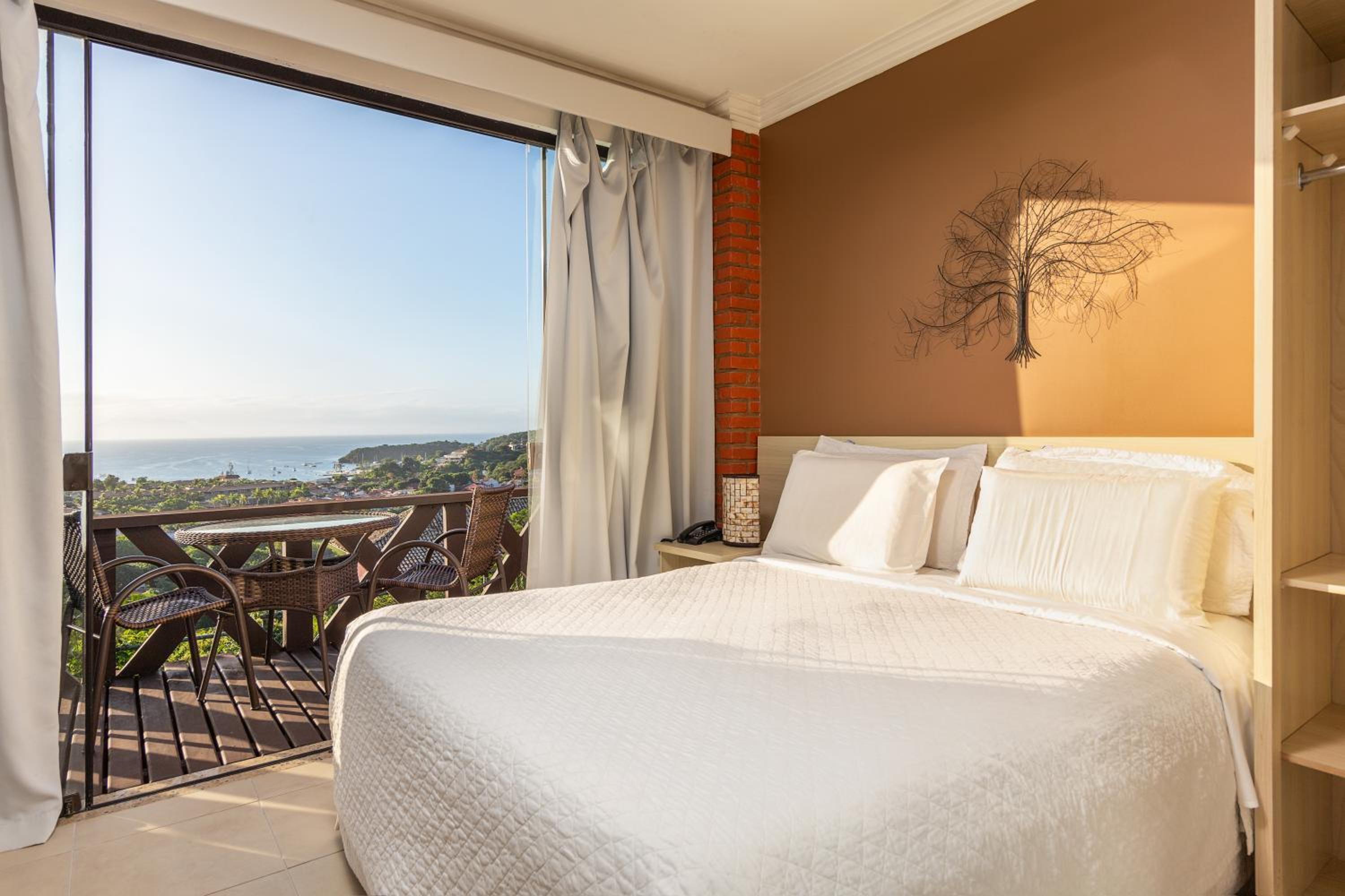 Superior Suite with Sea View - Photo 13