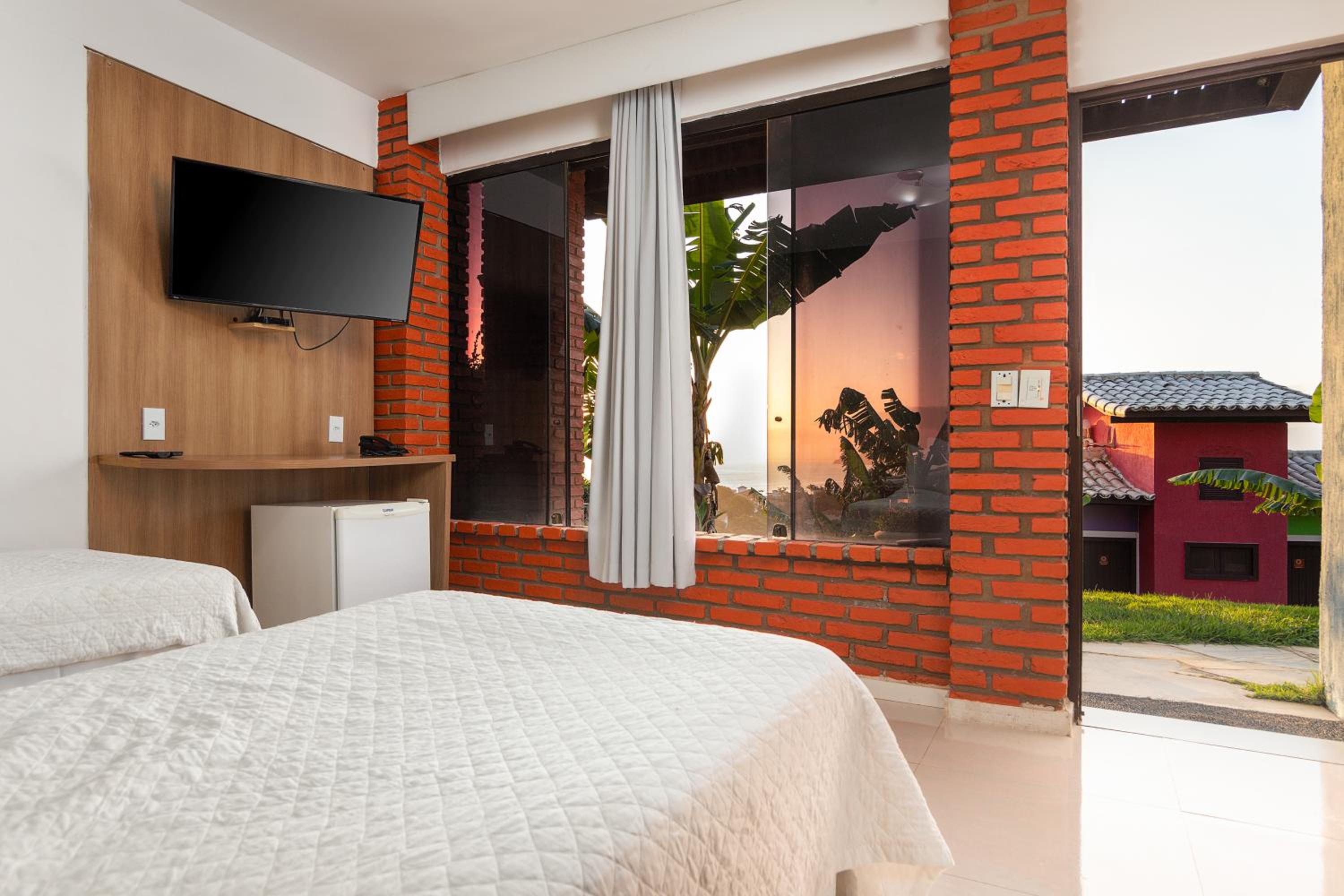 Standard Suite with Garden View - Photo 14