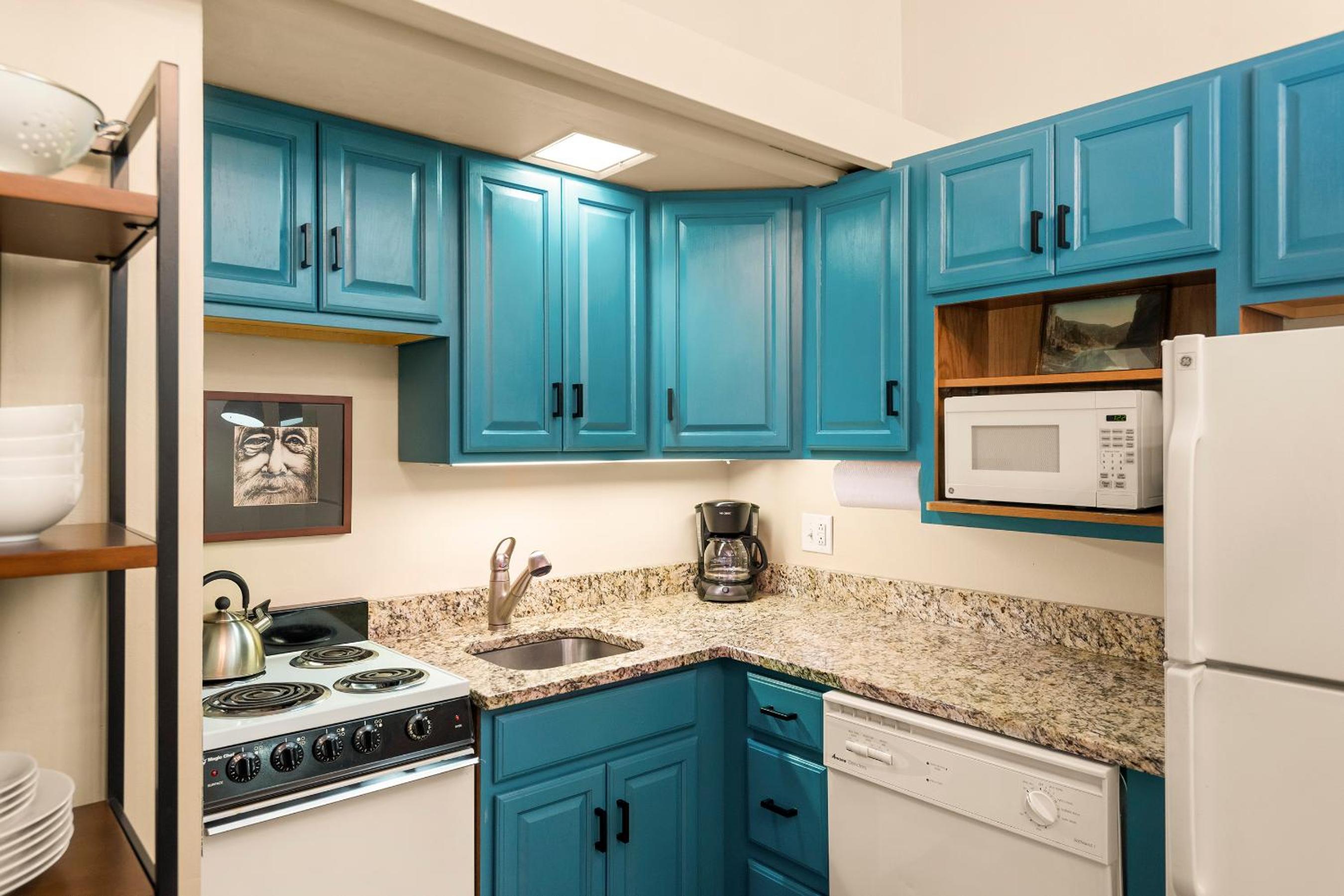Studio Apartment photo 2