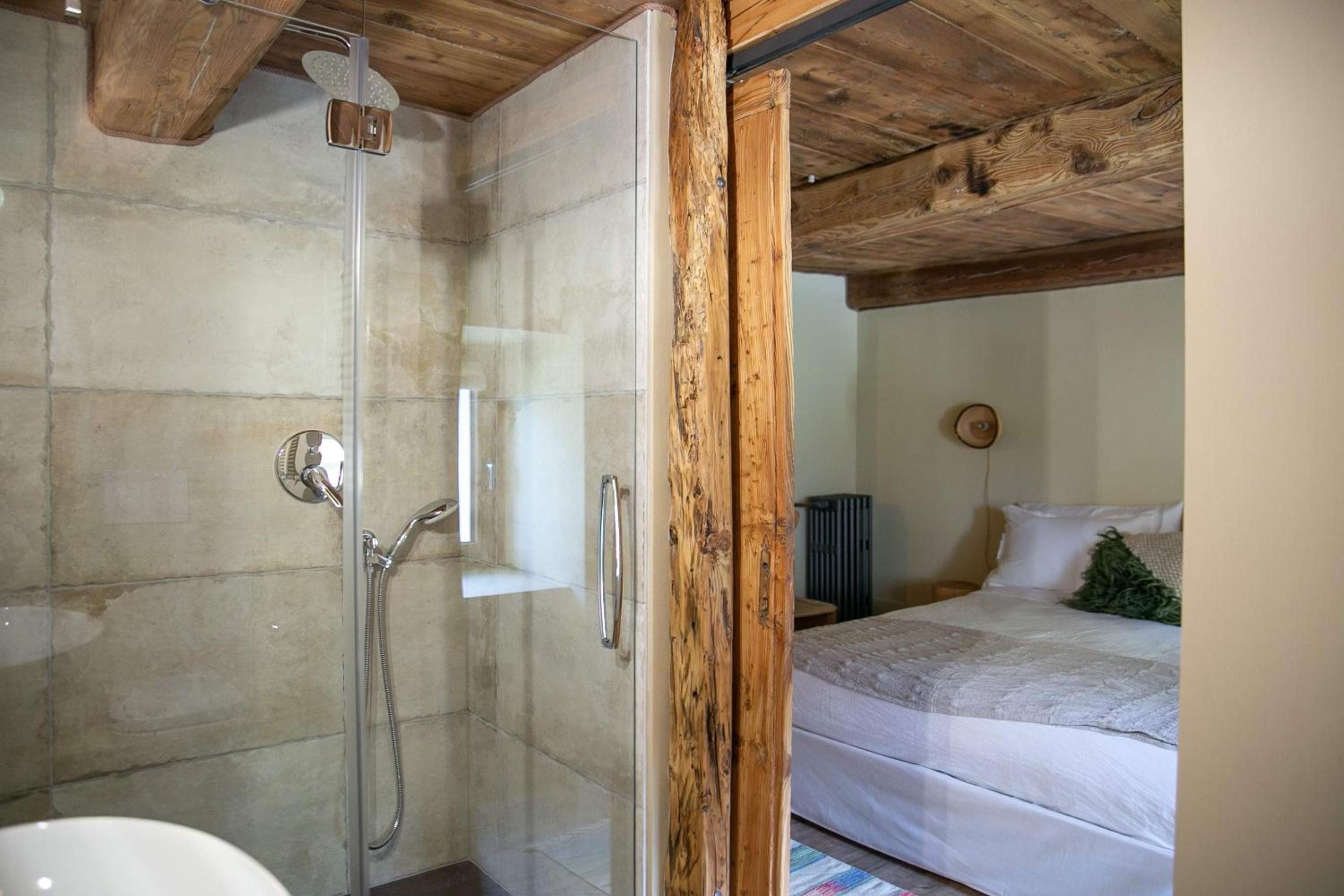 Double Room with Private Bathroom photo 2