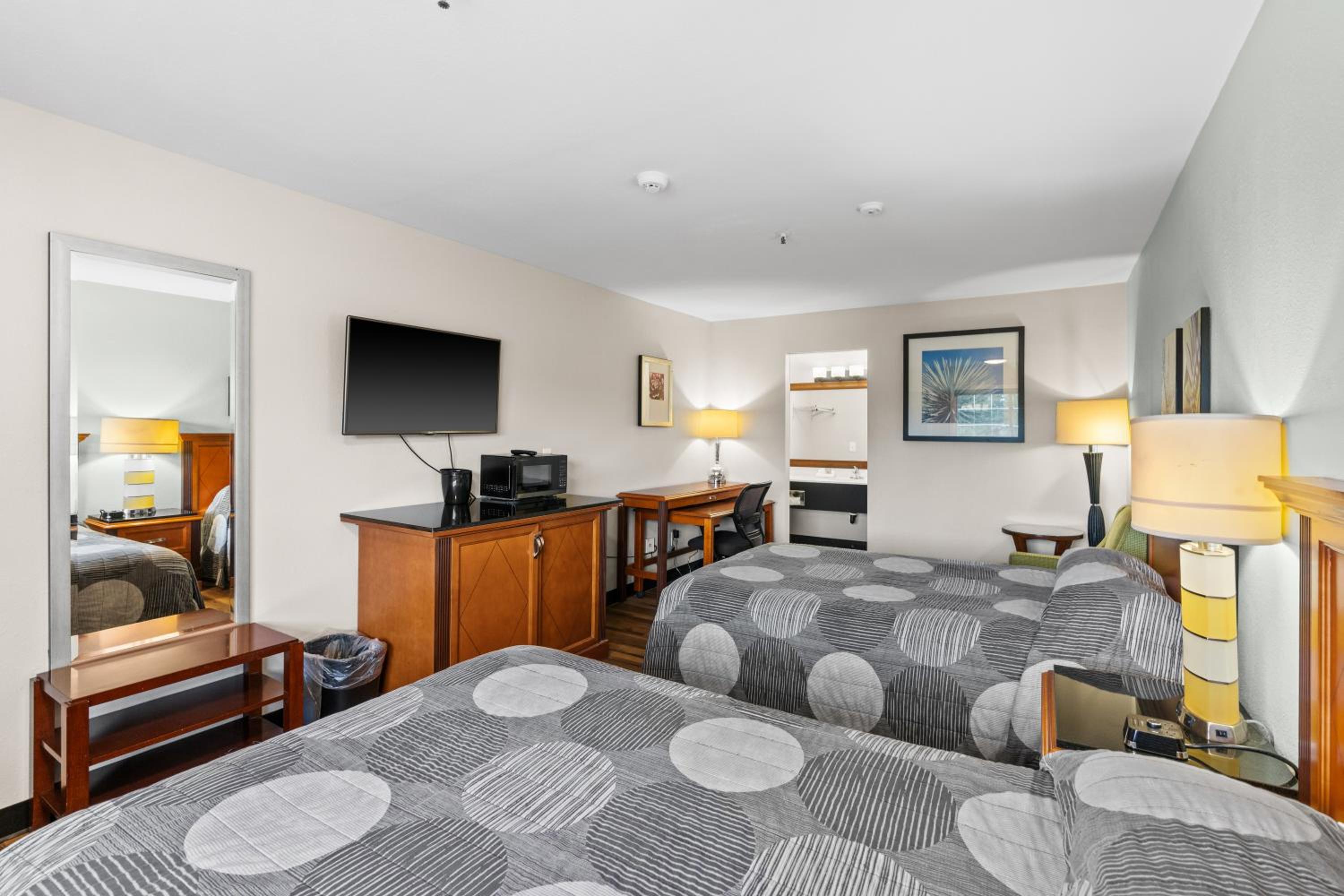 Double Room with Two Double Beds - Non-Smoking photo 1