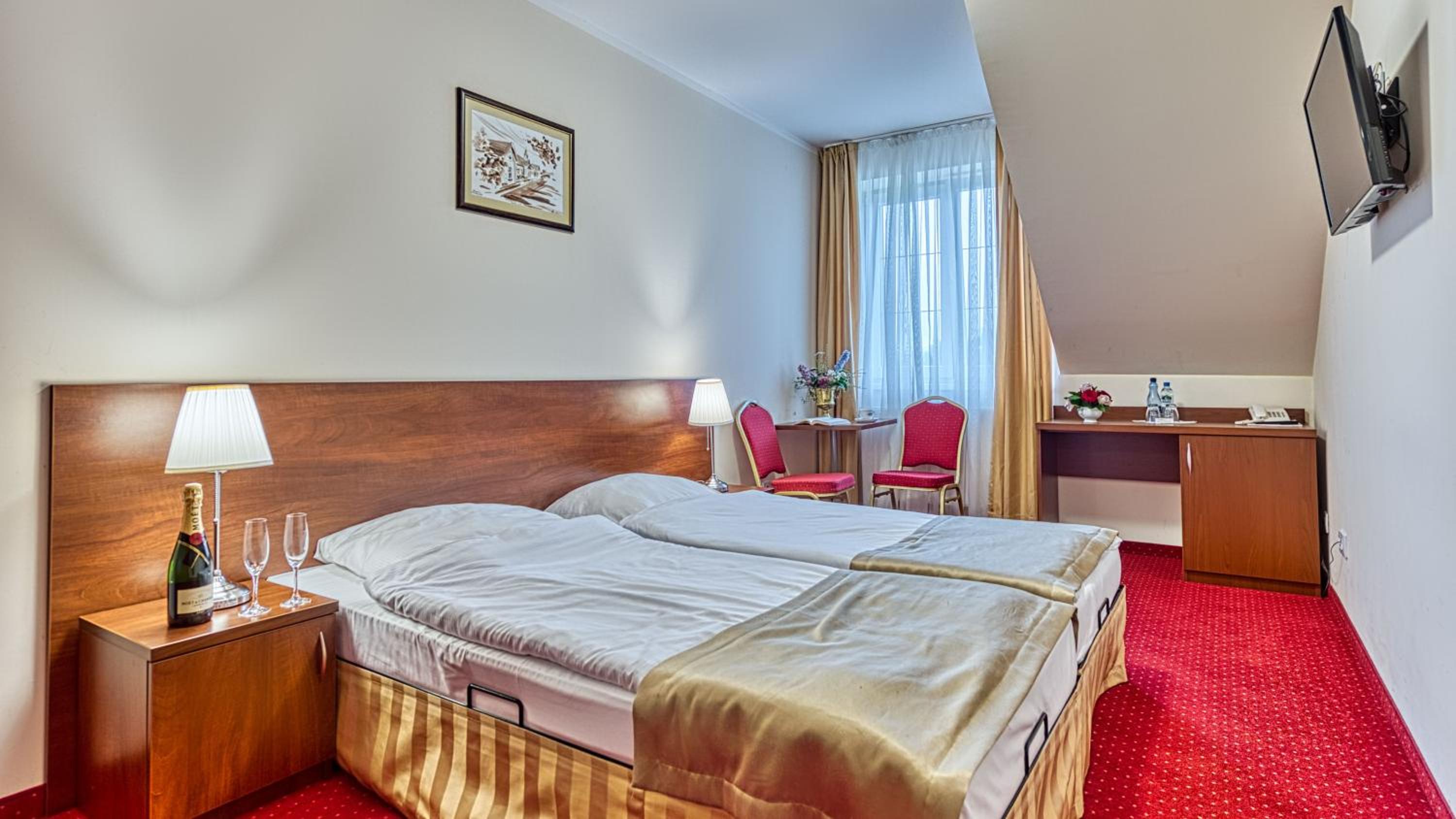 Standard Double Room - Photo 4