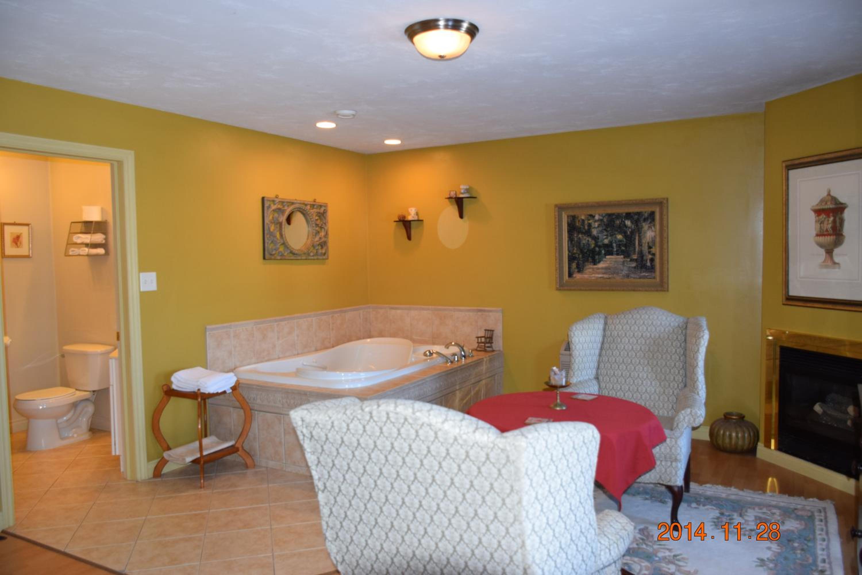 Honeymoon Suite