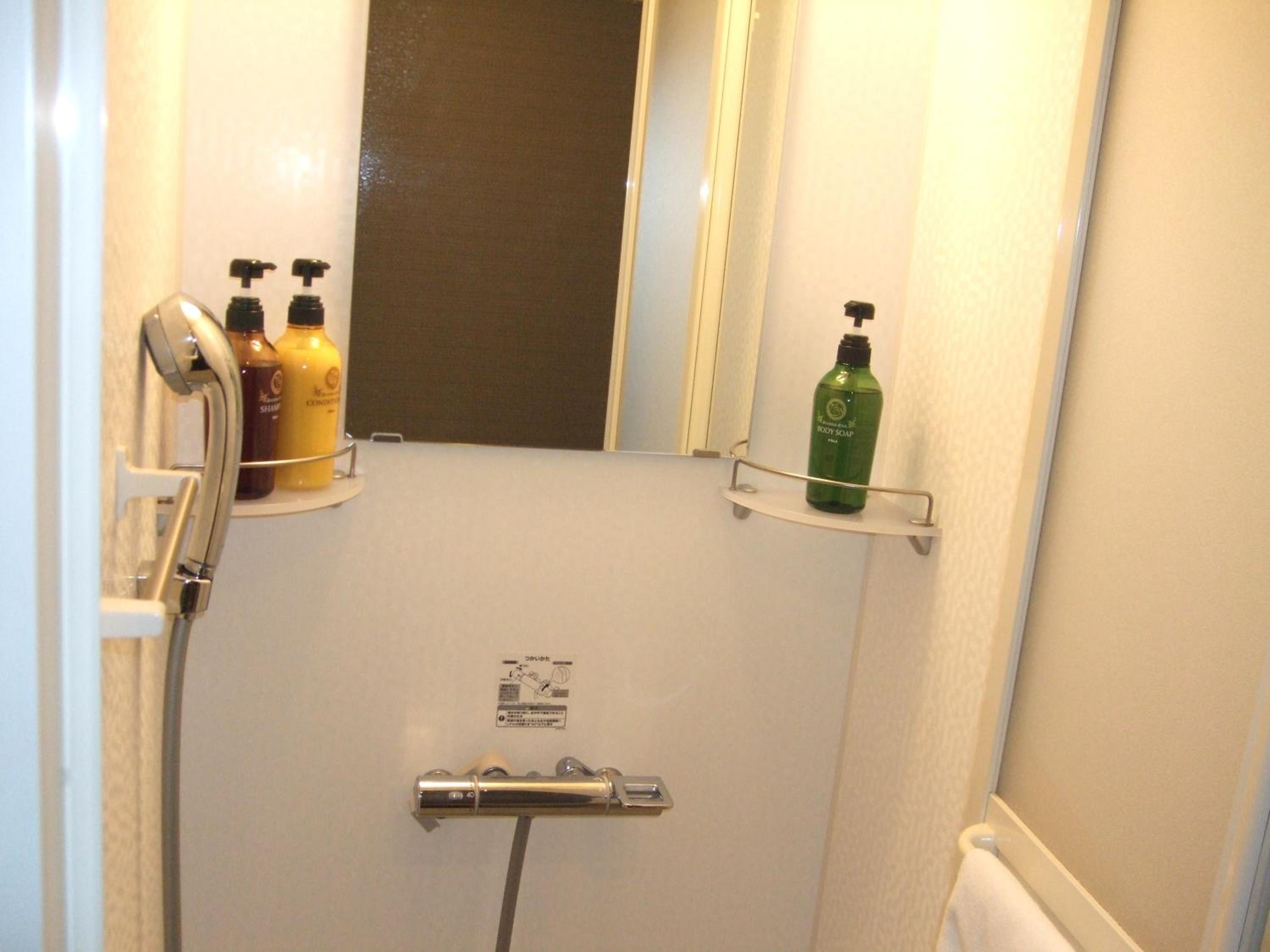 Twin Room - Photo 2