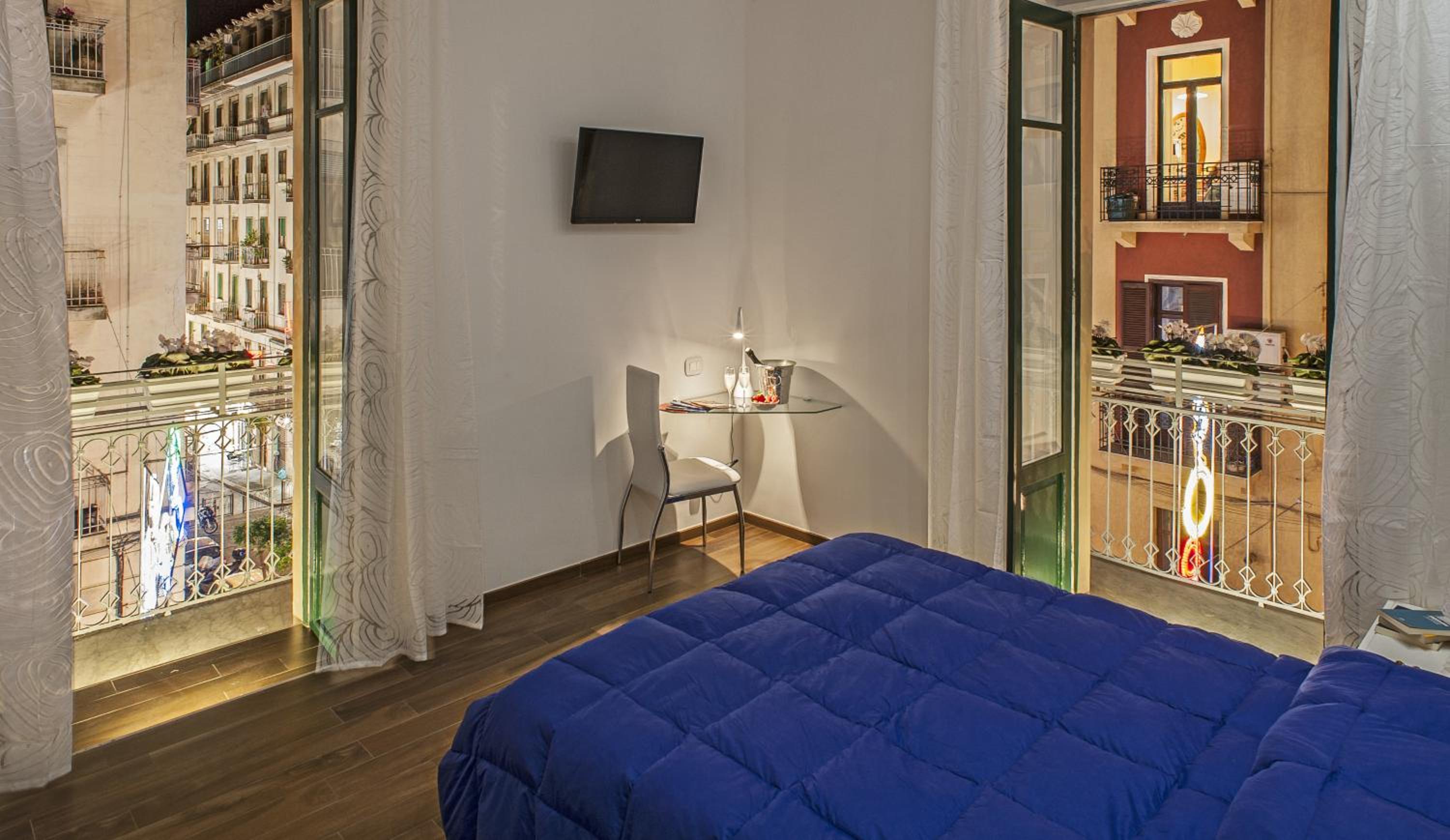 Large Deluxe Double Room with Balcony photo 3