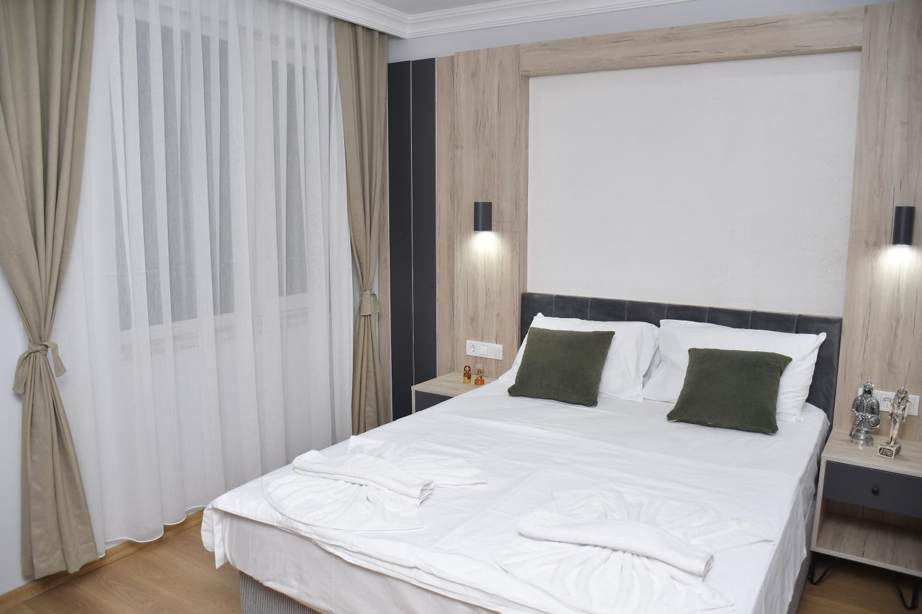 Budget Double Room photo 2