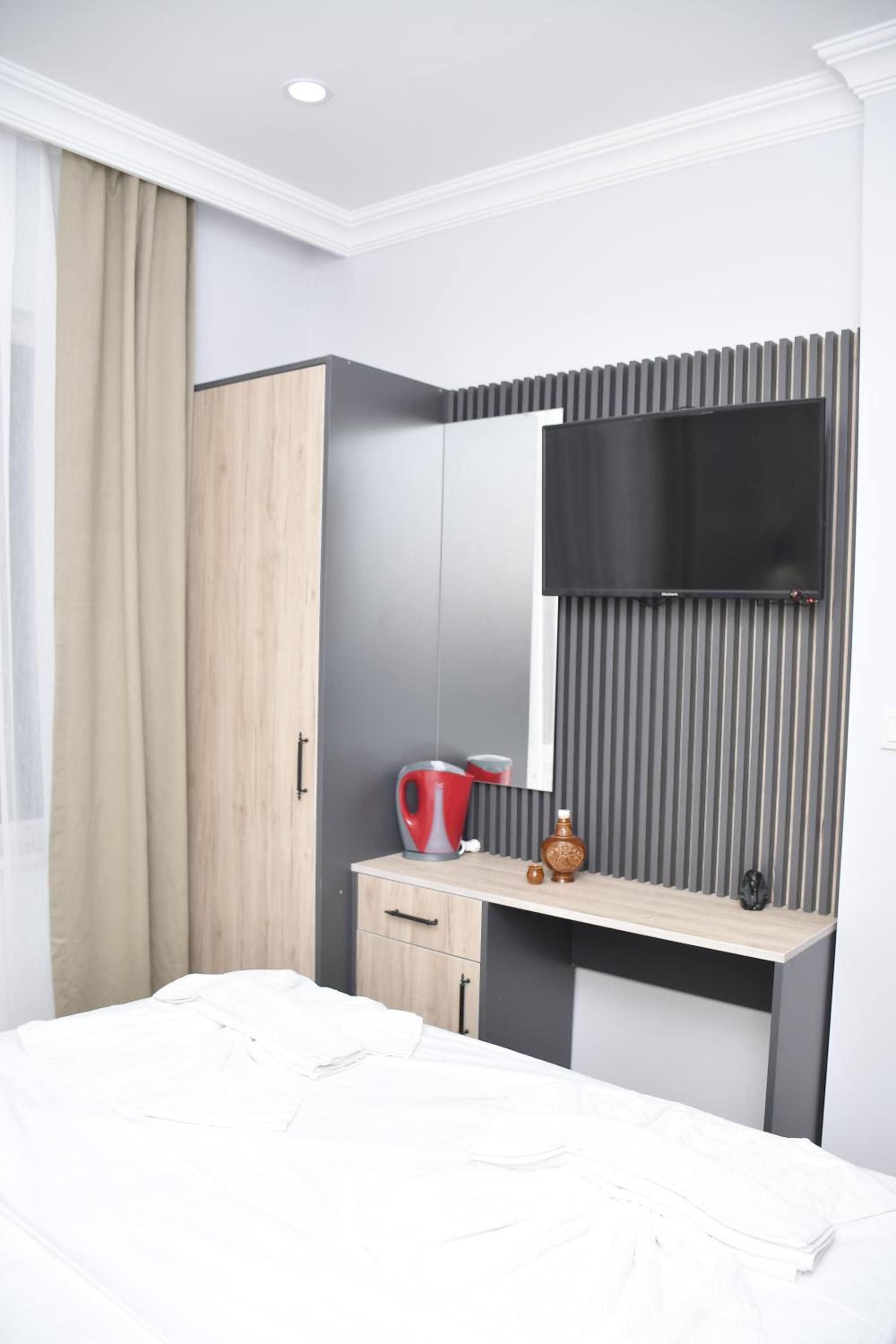 Standard Double Room photo 3