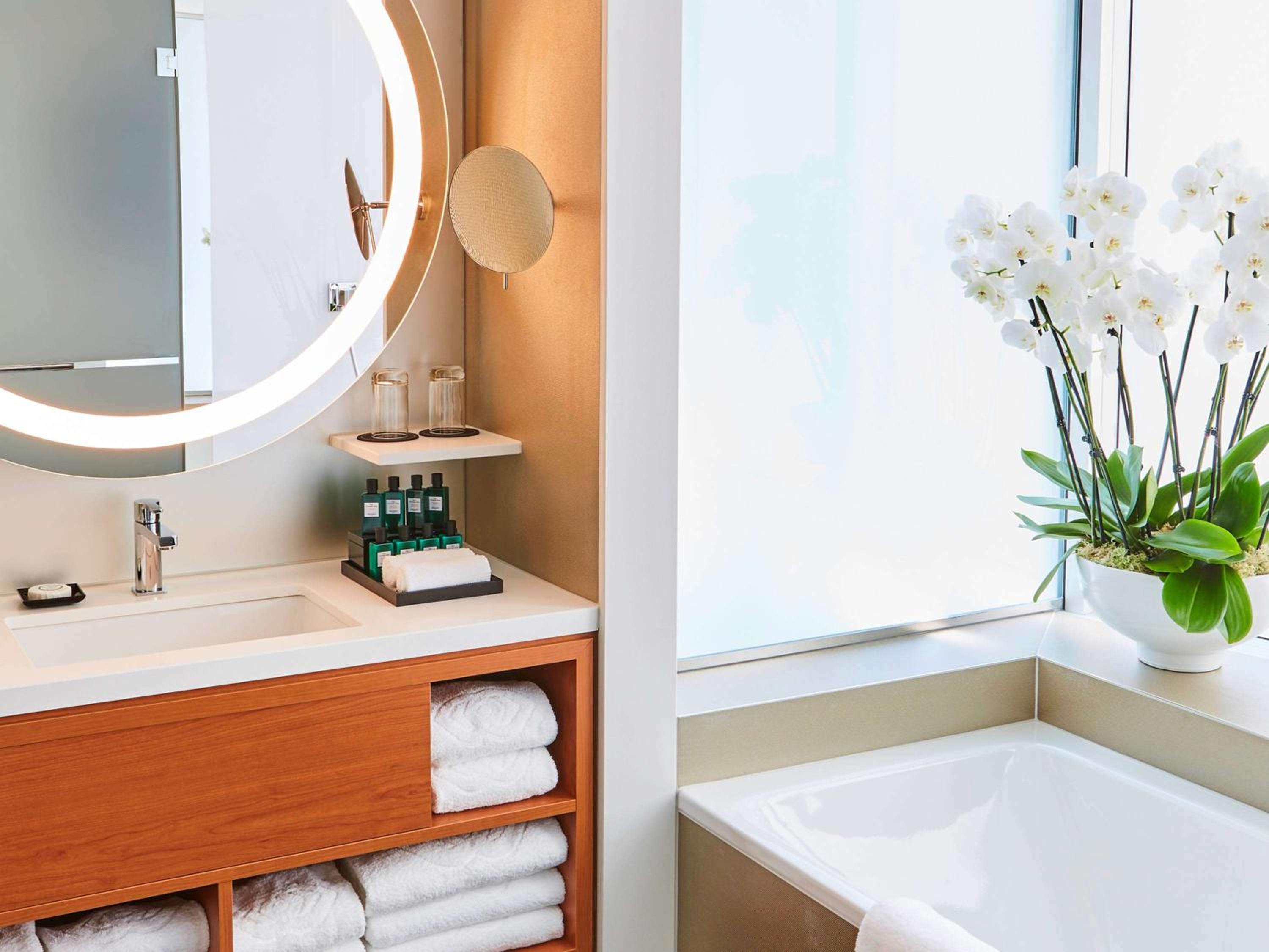 Luxury Twin Room - Photo 6
