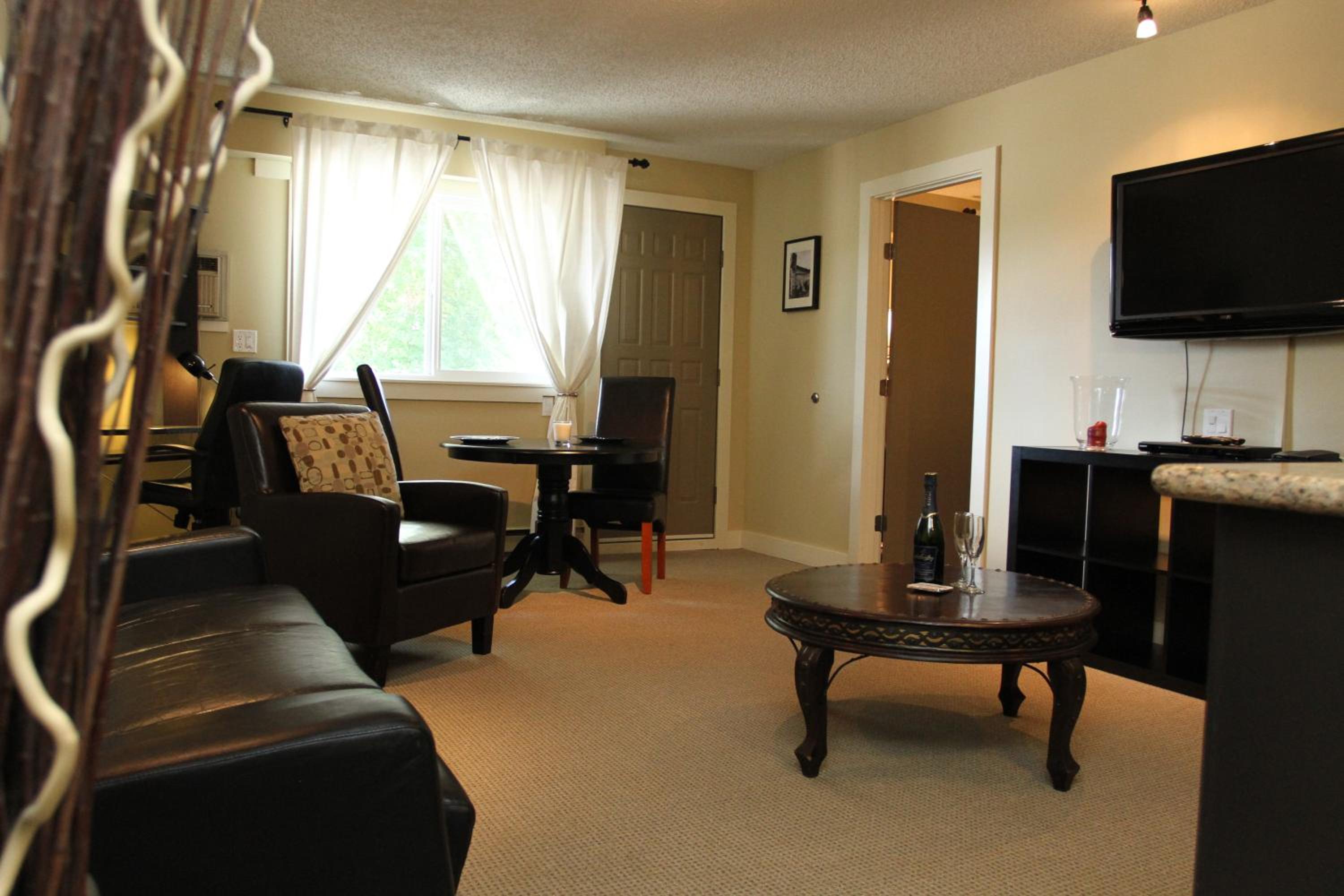 One-Bedroom Suite photo 1