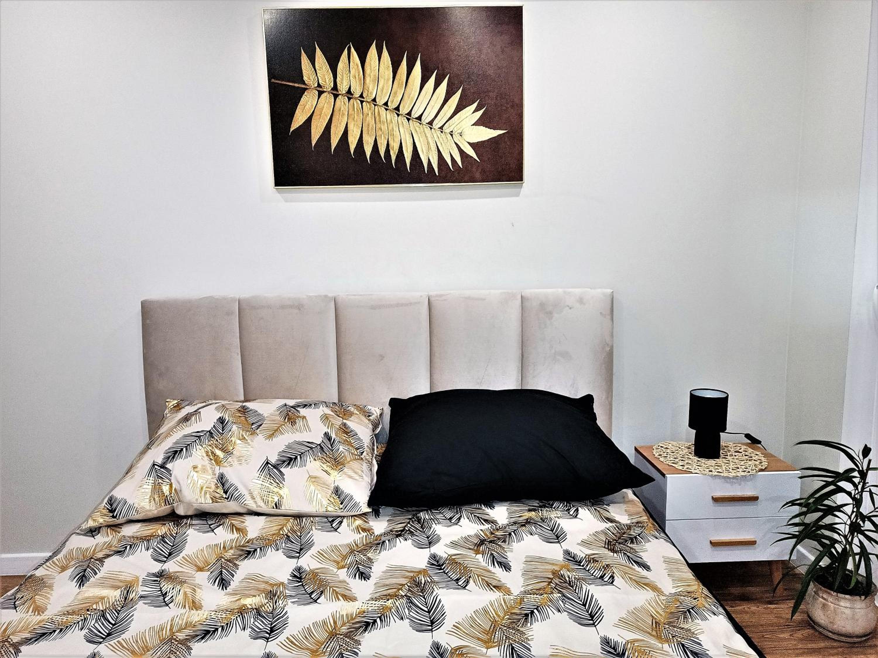 Apartment with Terrace - Photo 8