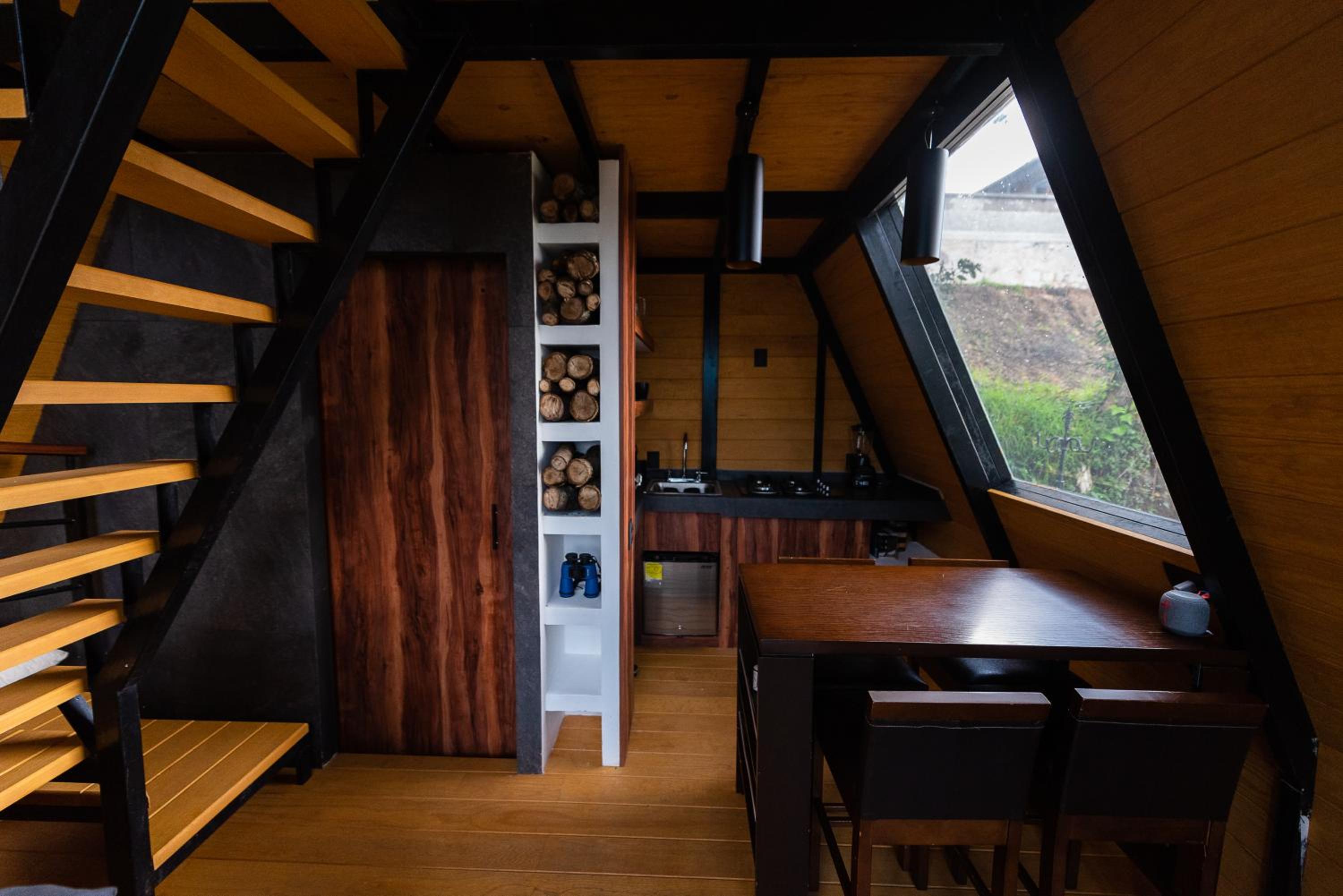 Superior Suite - Photo 18
