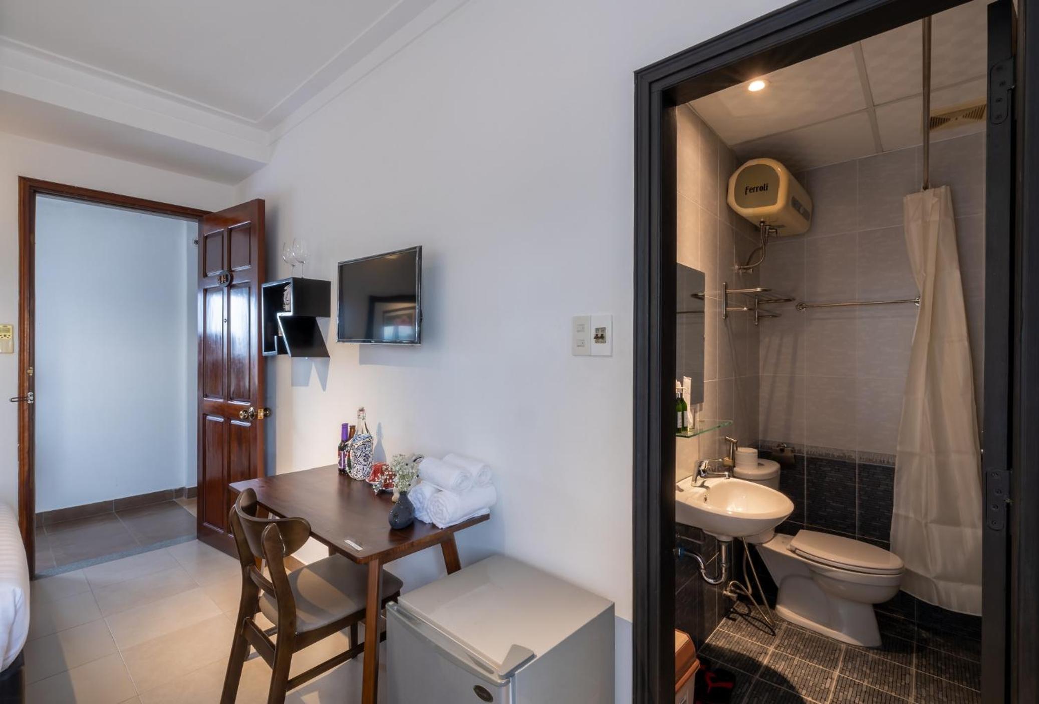 Economy Double Room photo 2