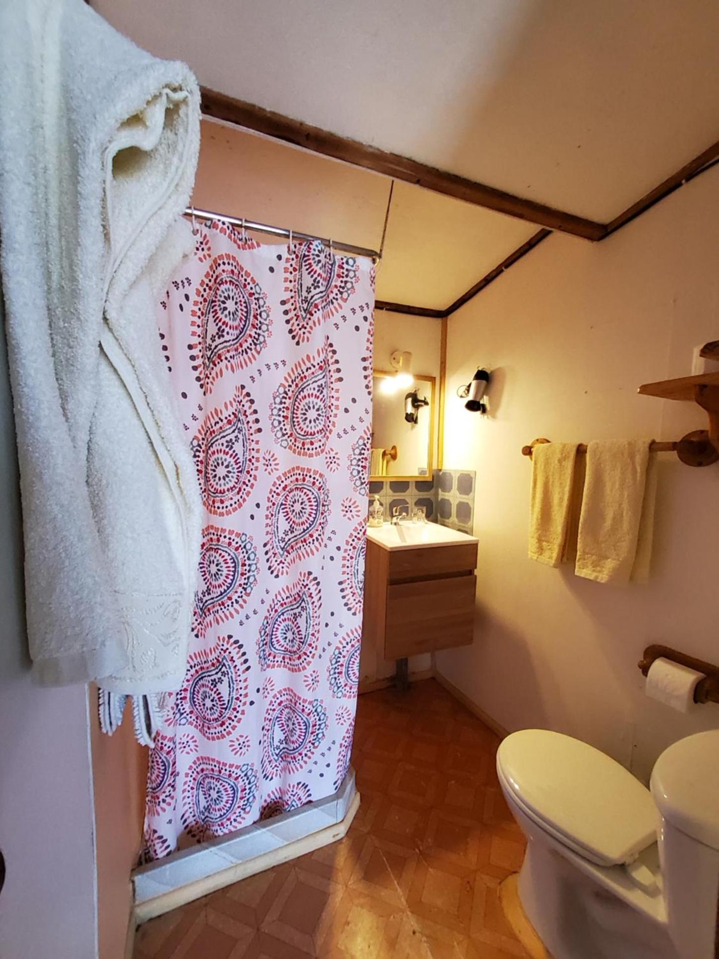 One-Bedroom Cabin photo 2