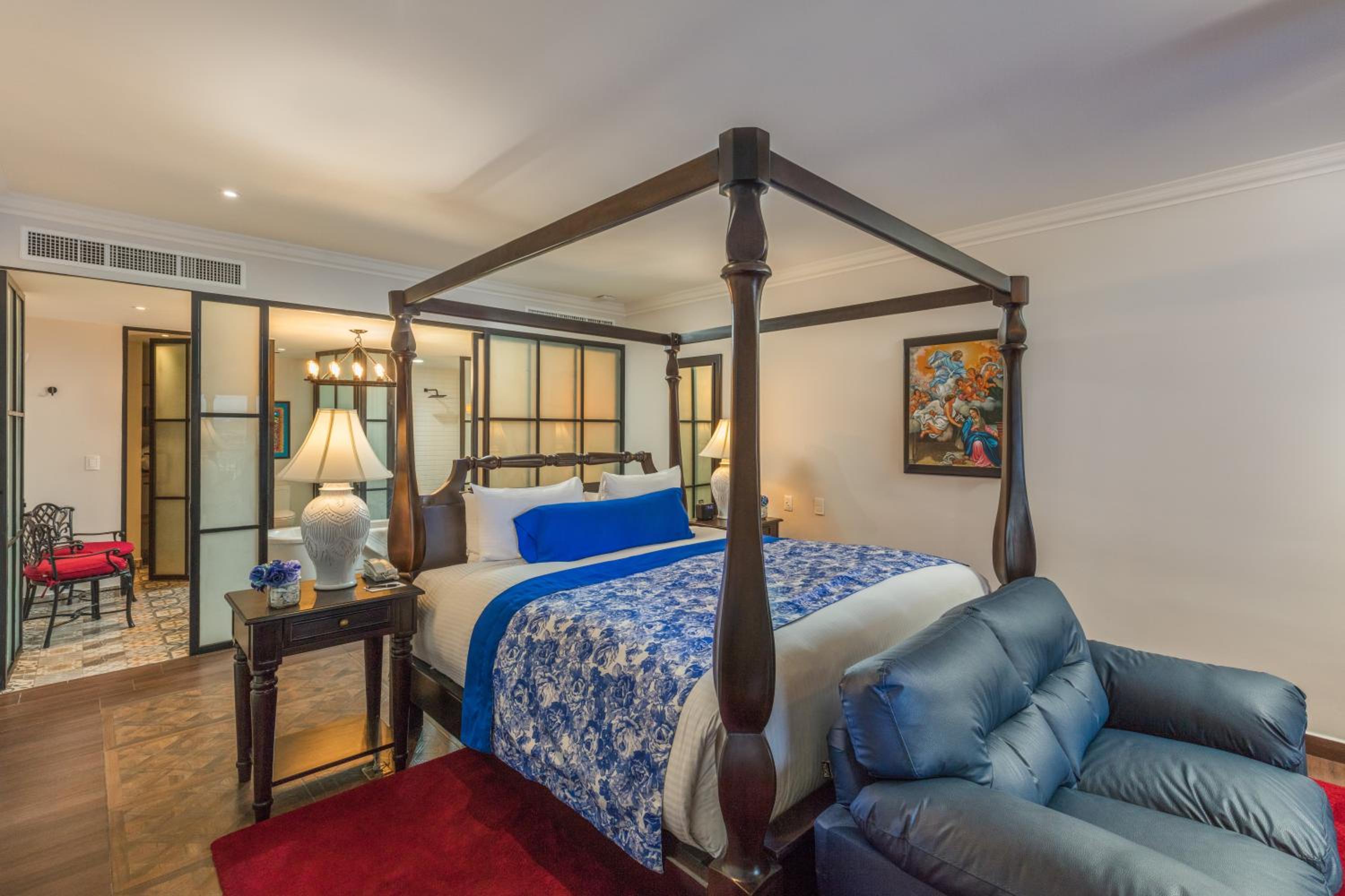 One-Bedroom Suite - Photo 1