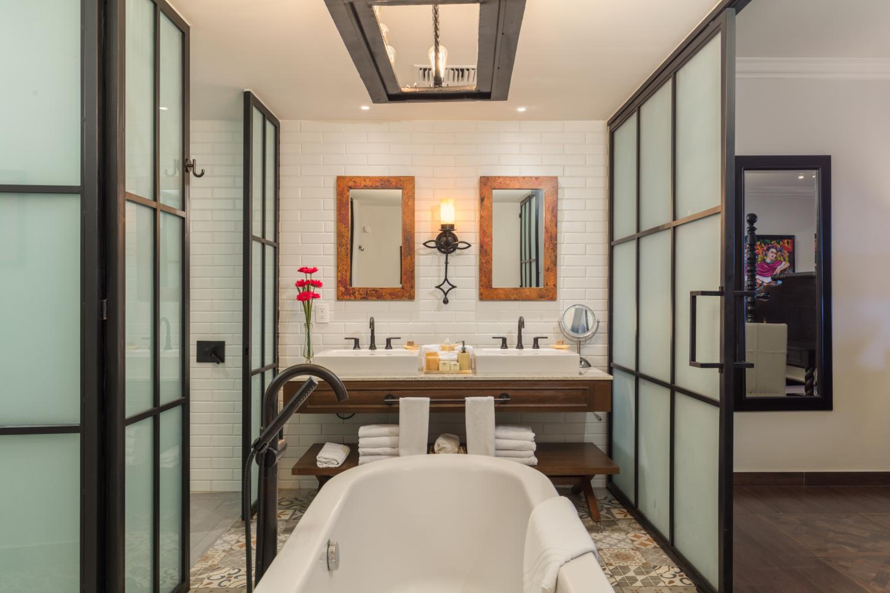 Two-Bedroom Suite - Photo 6