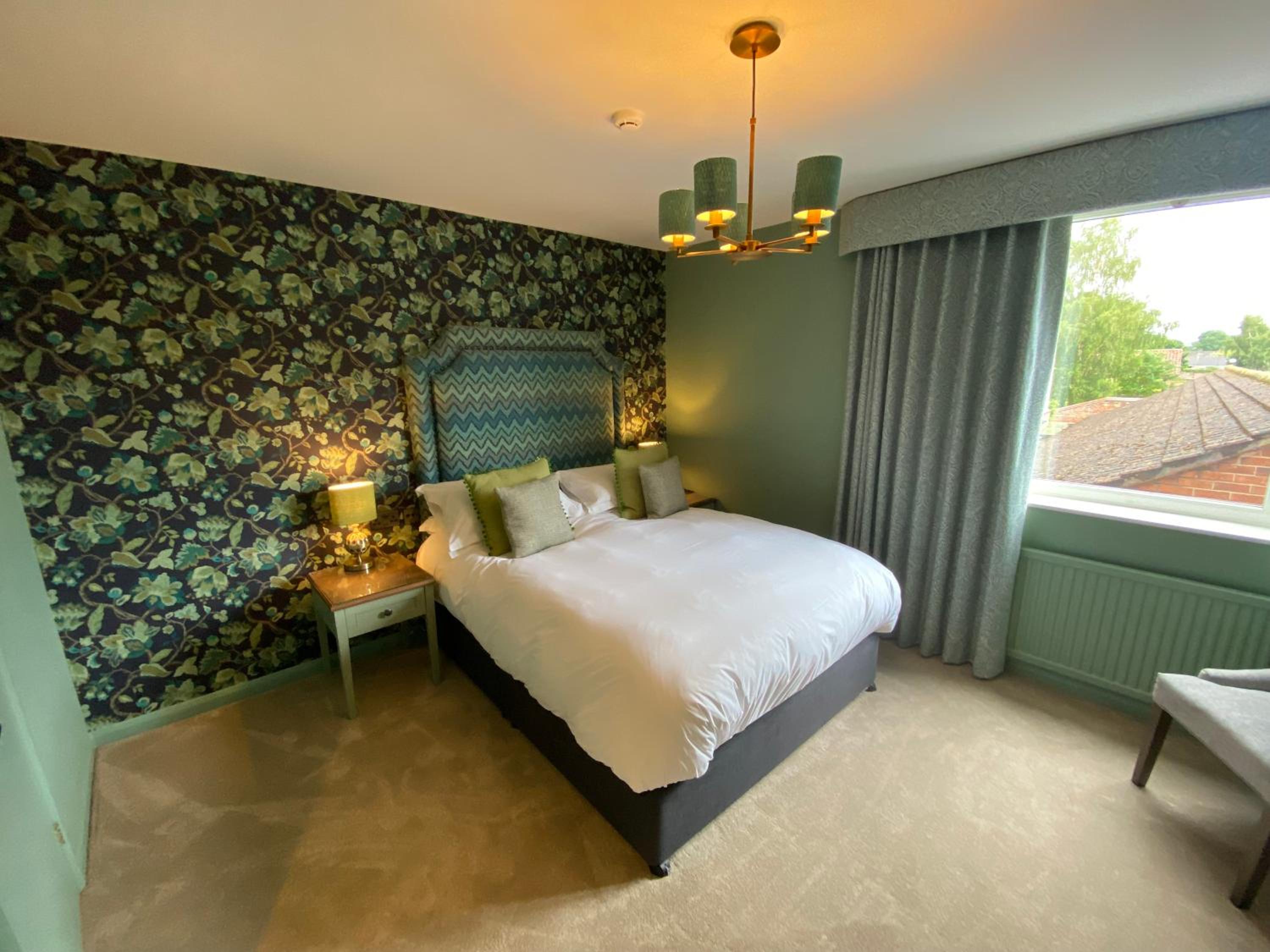 King Room (No Pets) - Photo 7