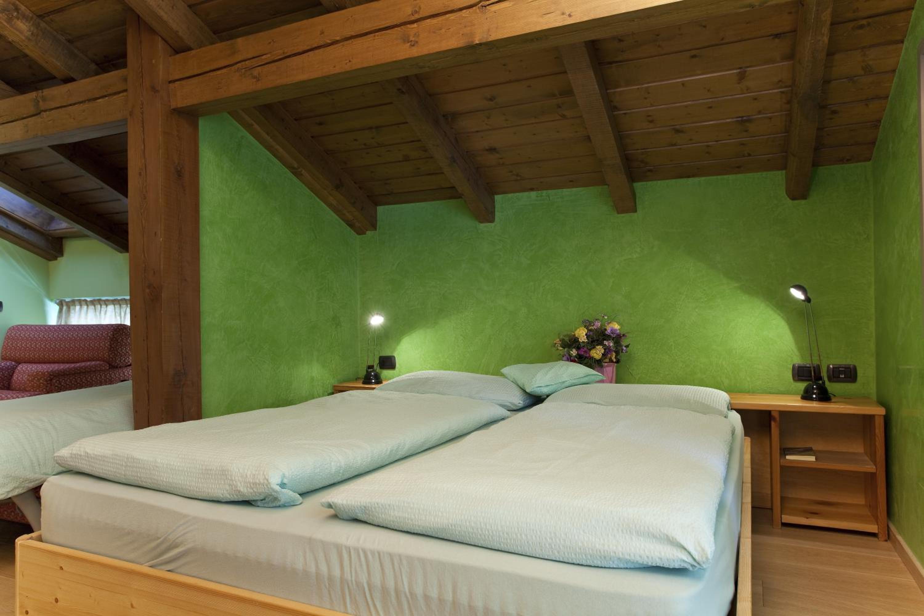 Suite - Attic photo 2