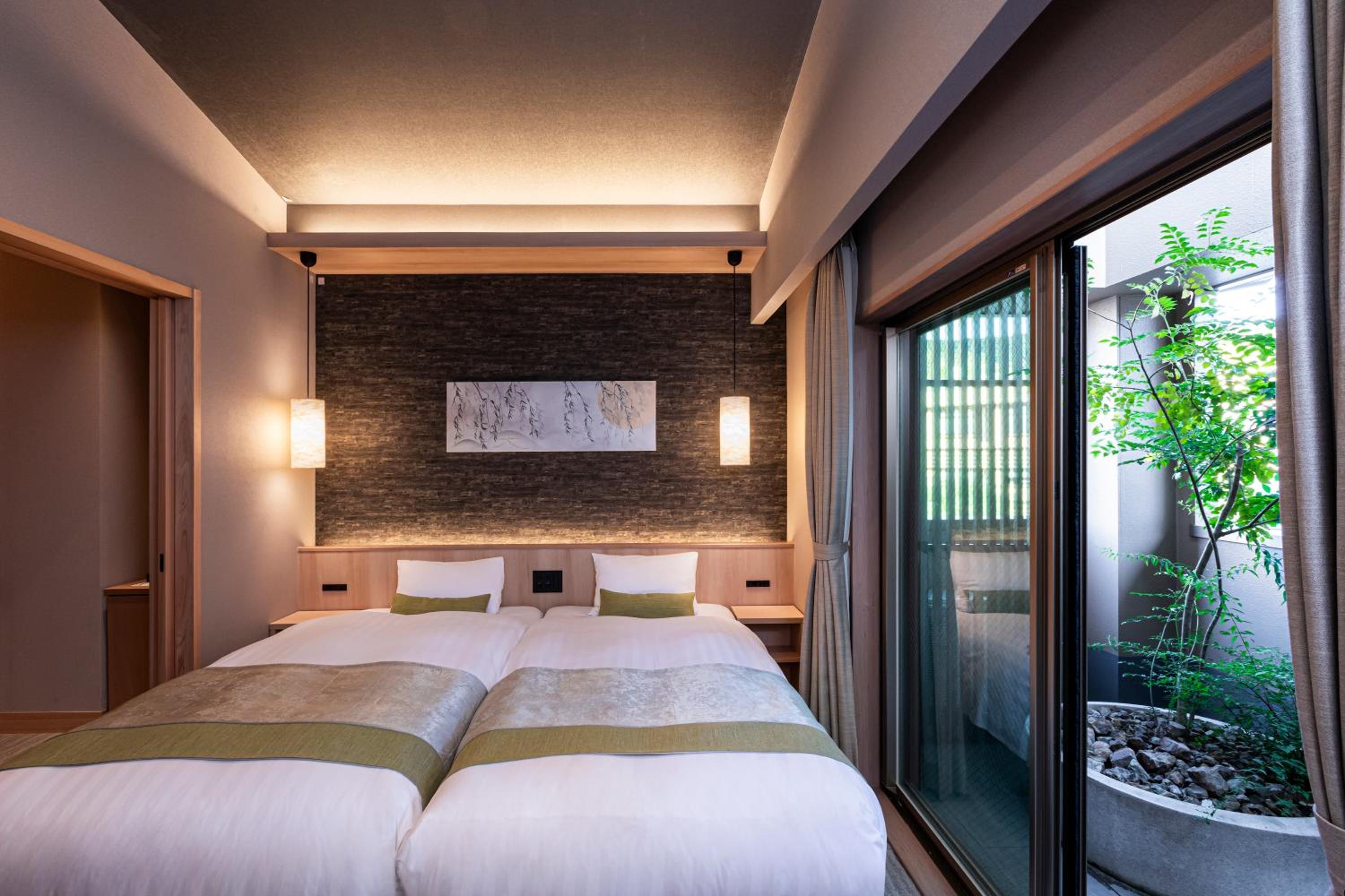 Deluxe Twin Room - Photo 6