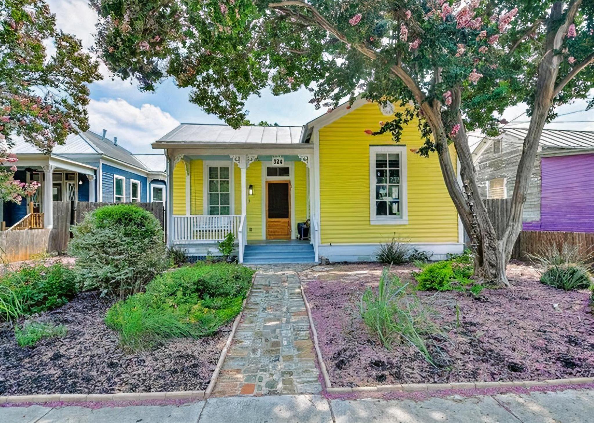 Two-Bedroom House - Photo 13