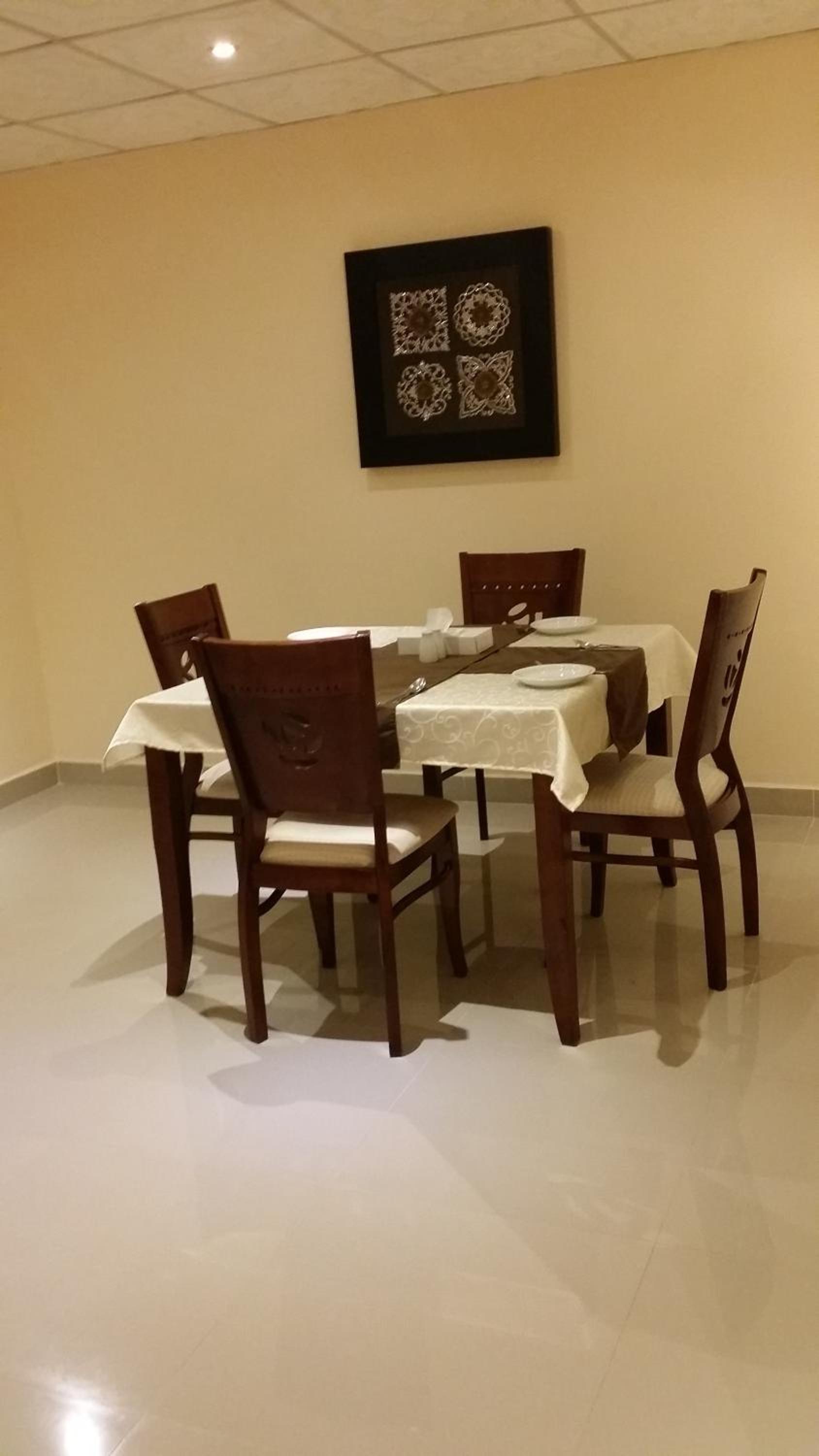 Executive Suite - Photo 7